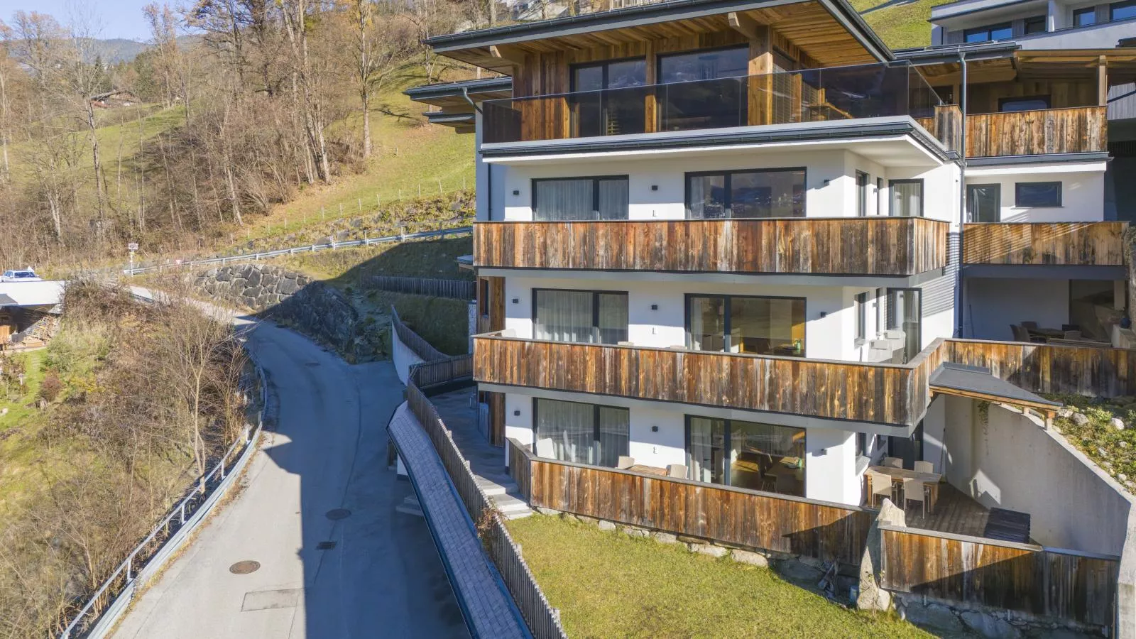 Helfenstein Lodge-Exterior winter
