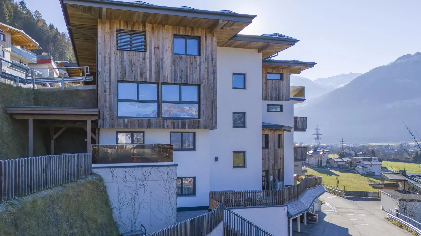 Helfenstein Lodge-Exterior winter