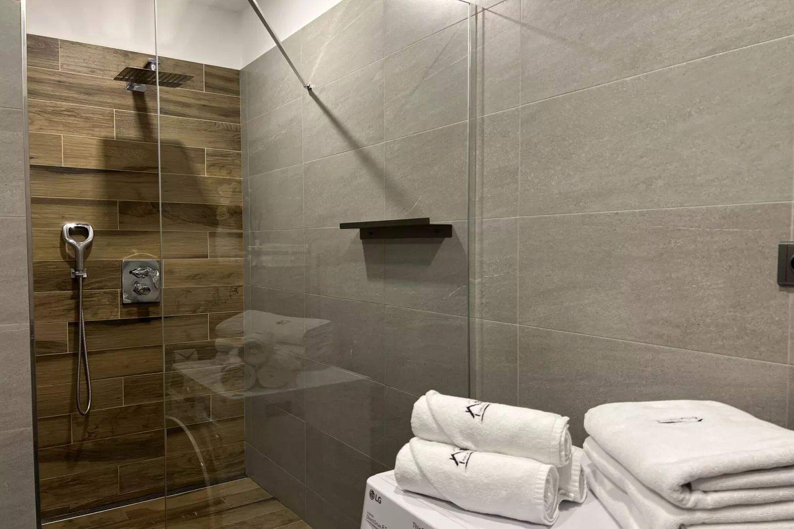 Doksy LDMB002-Bathroom