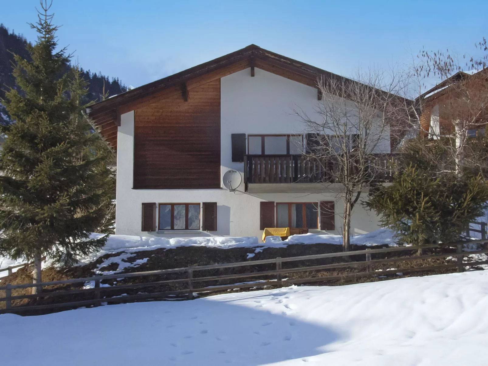 Haus Murena-Draußen