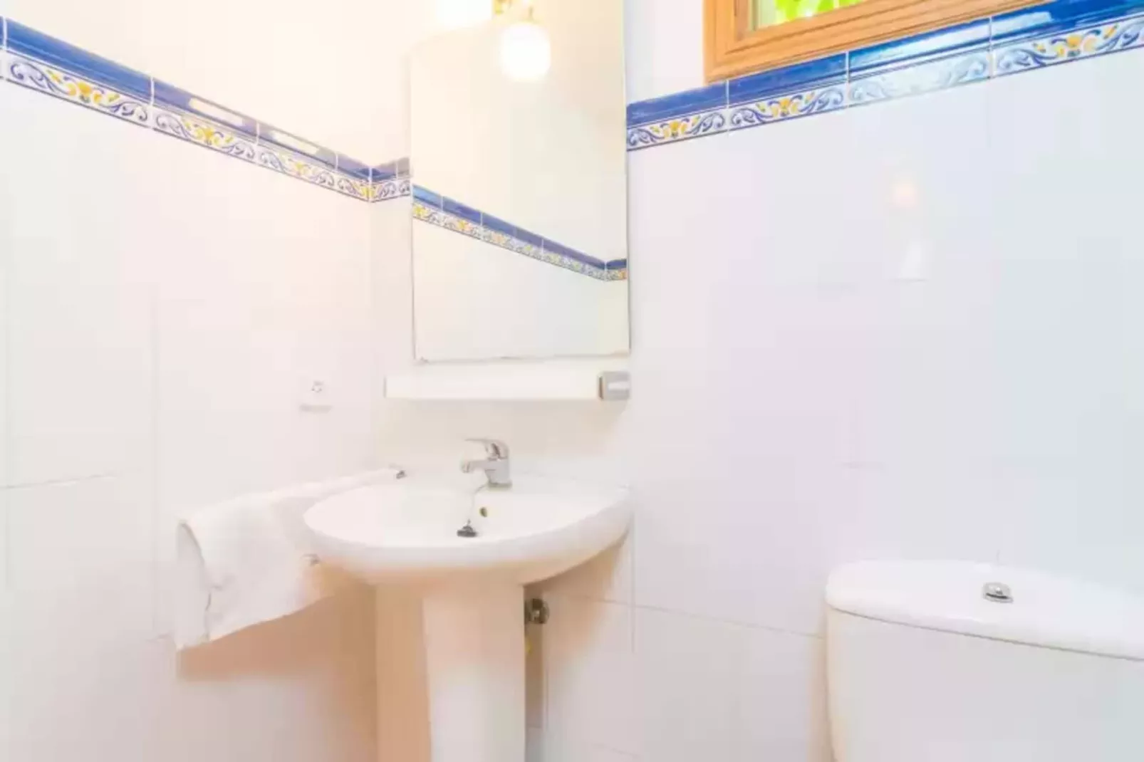 Son Obra Nou-Bathroom
