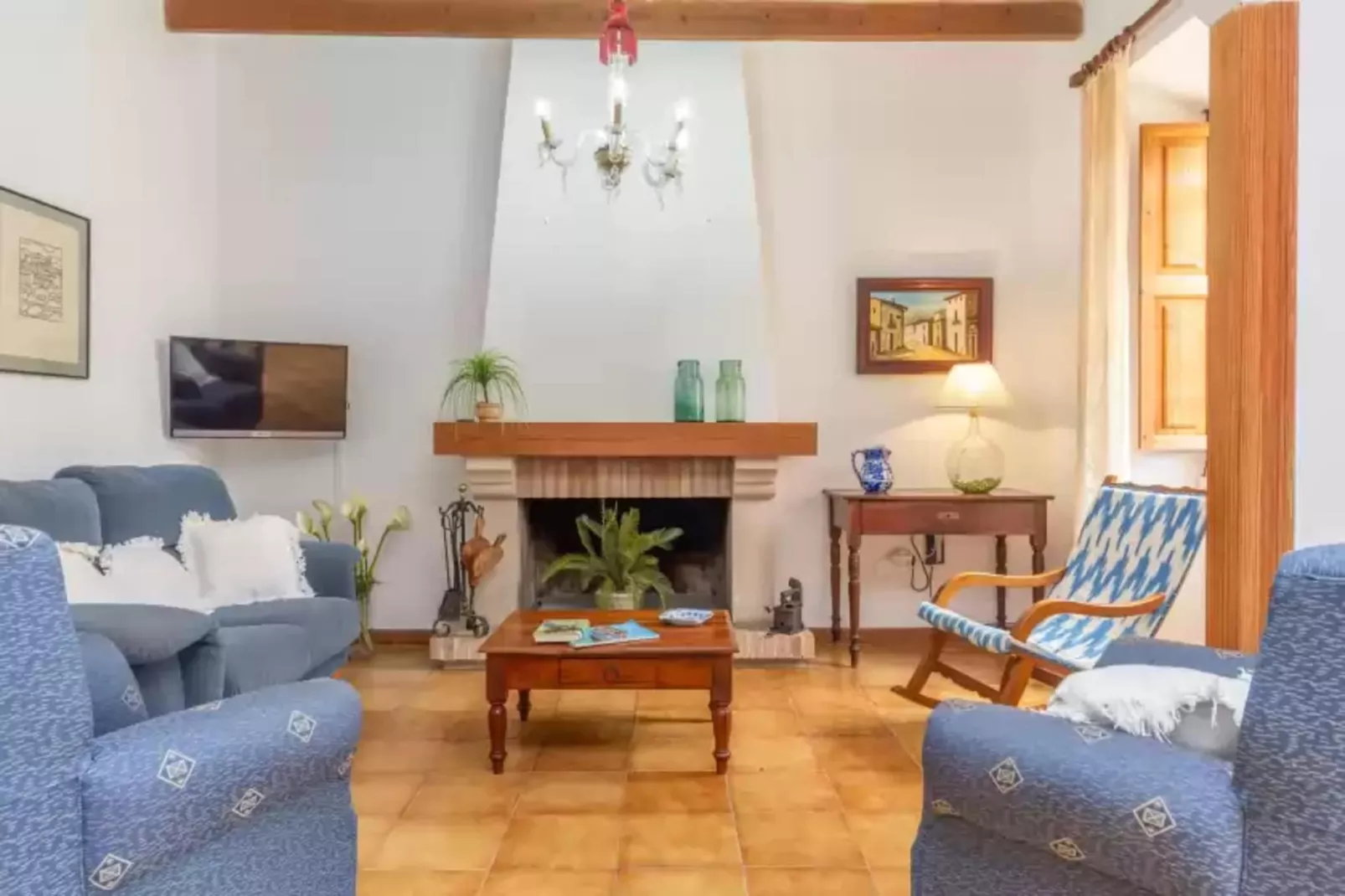 Son Obra Nou-Living room