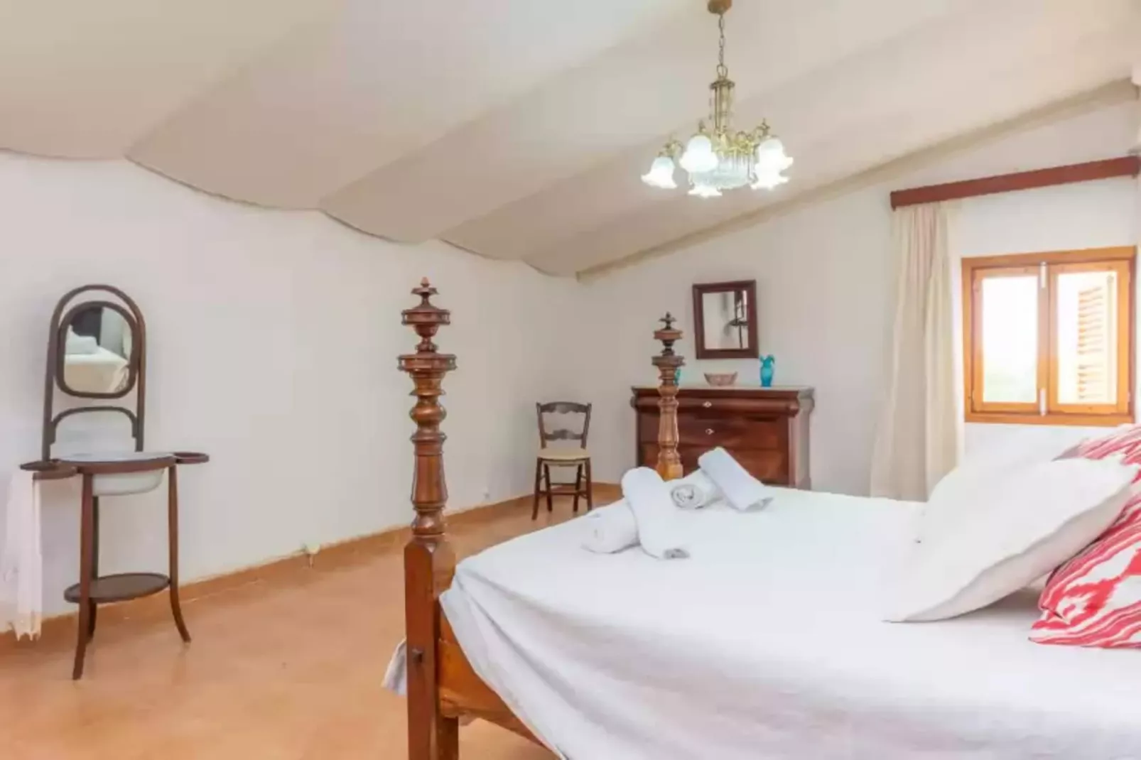 Son Obra Nou-Bedroom