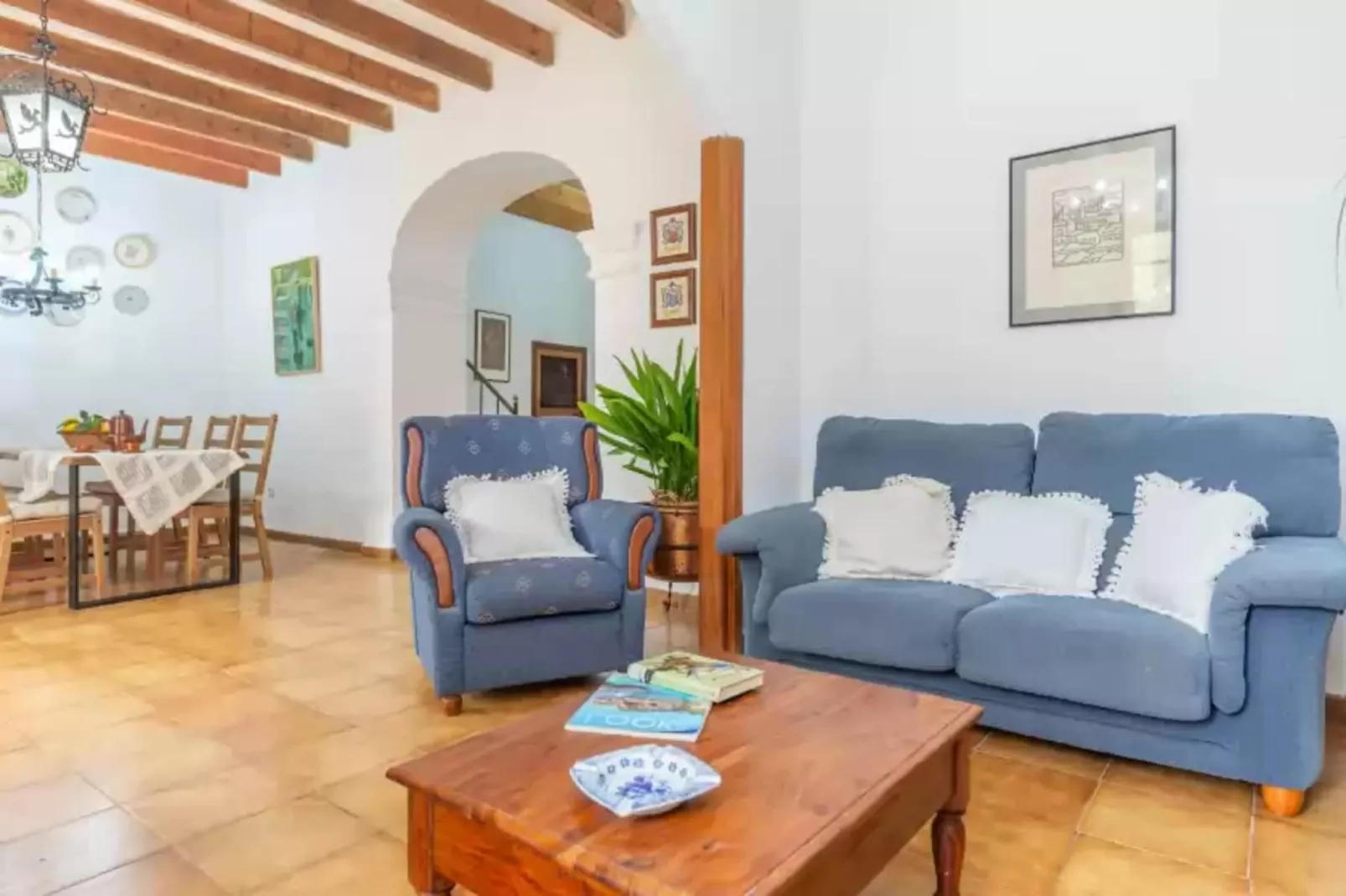 Son Obra Nou-Living room