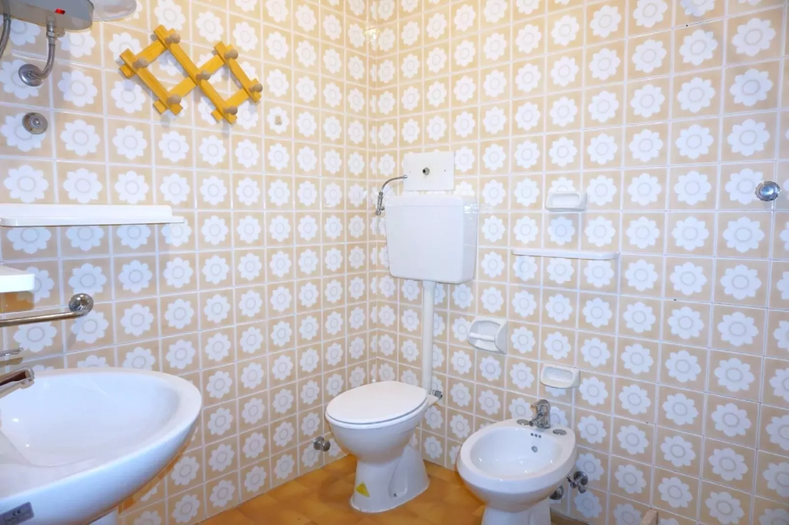 Bora 6C-Bathroom