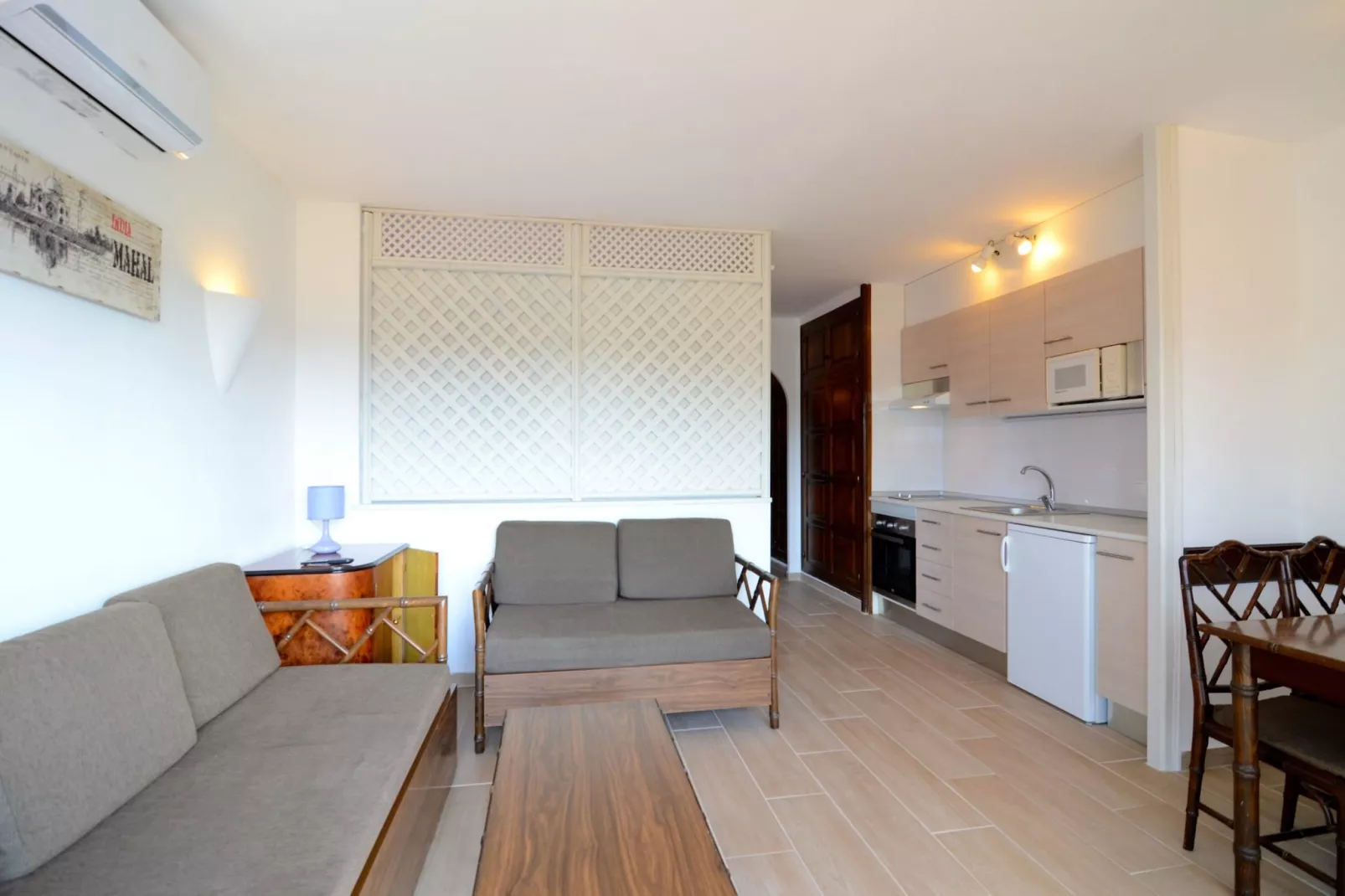 JADEMAR 083-D-Living room