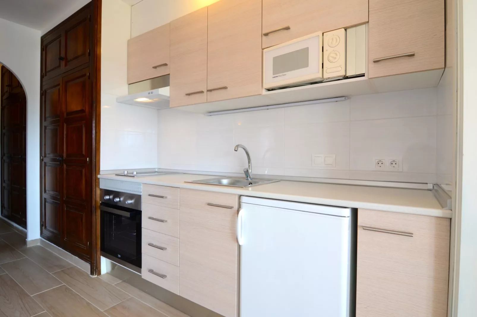 JADEMAR 083-D-Kitchen
