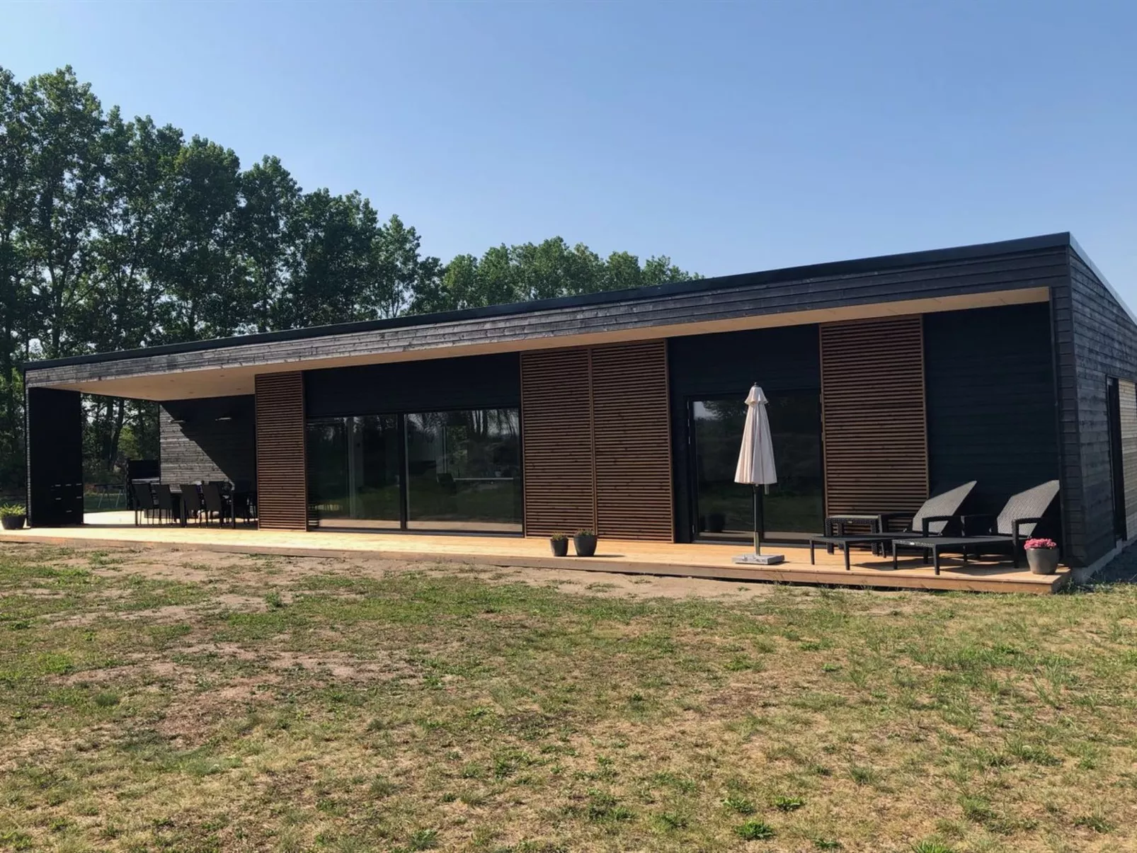 "Vanna" - 1.2km from the sea-Outside