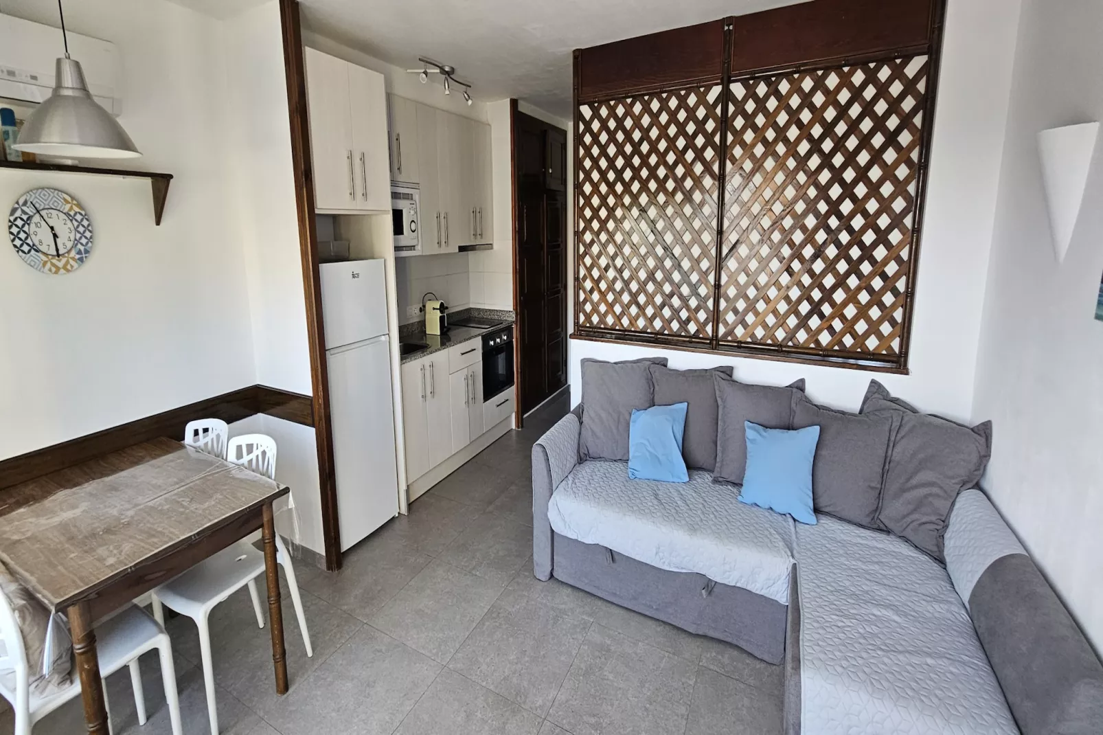 JADEMAR 130-C-Living room
