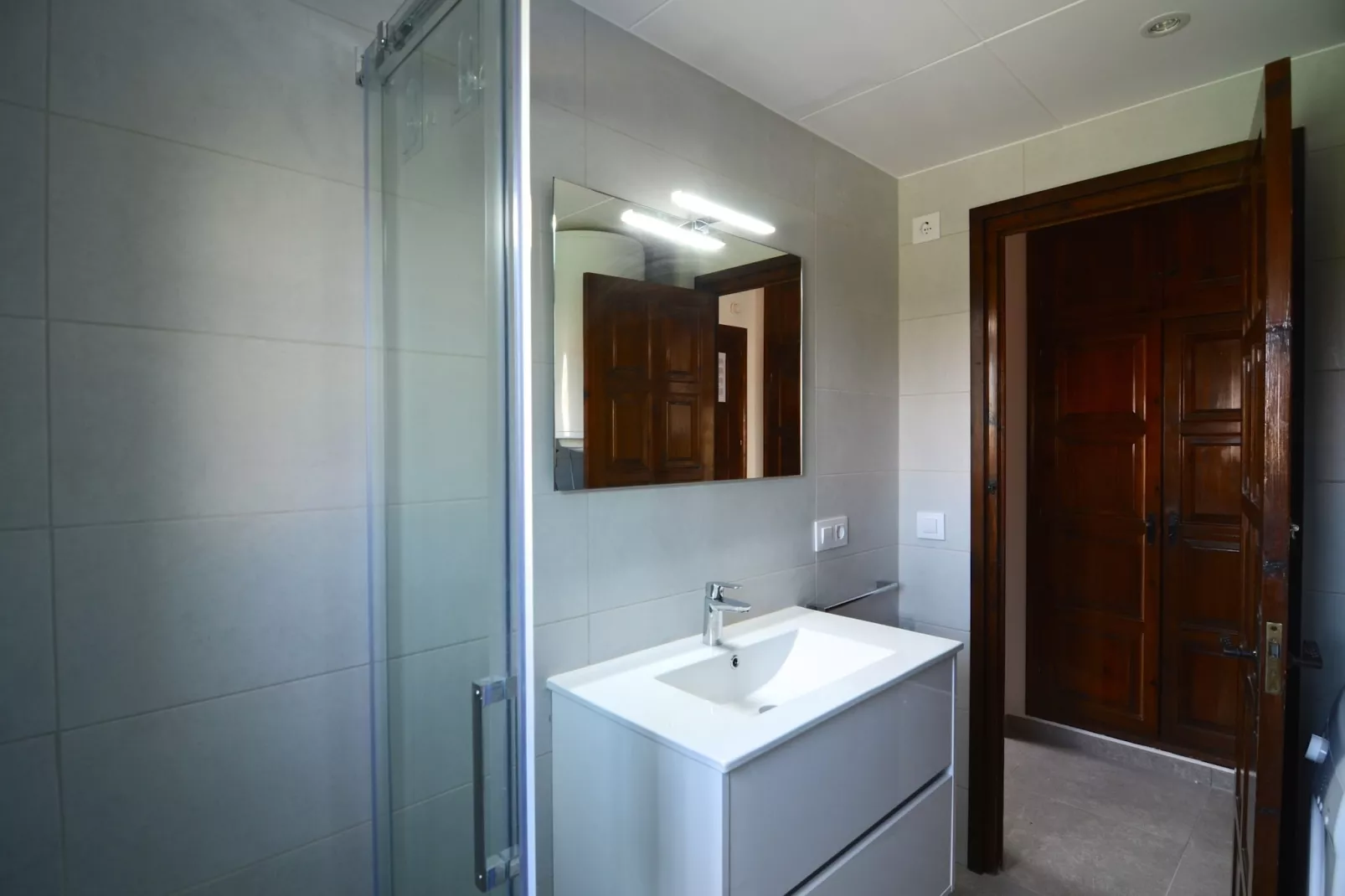 JADEMAR 130-C-Bathroom
