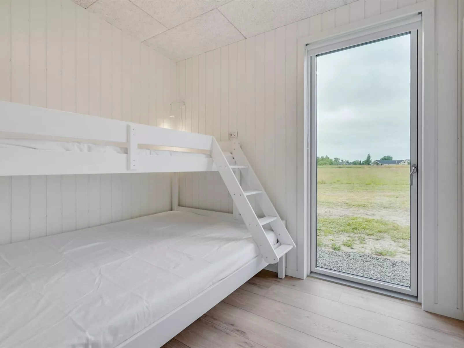 "Vanna" - 1.2km from the sea-Inside
