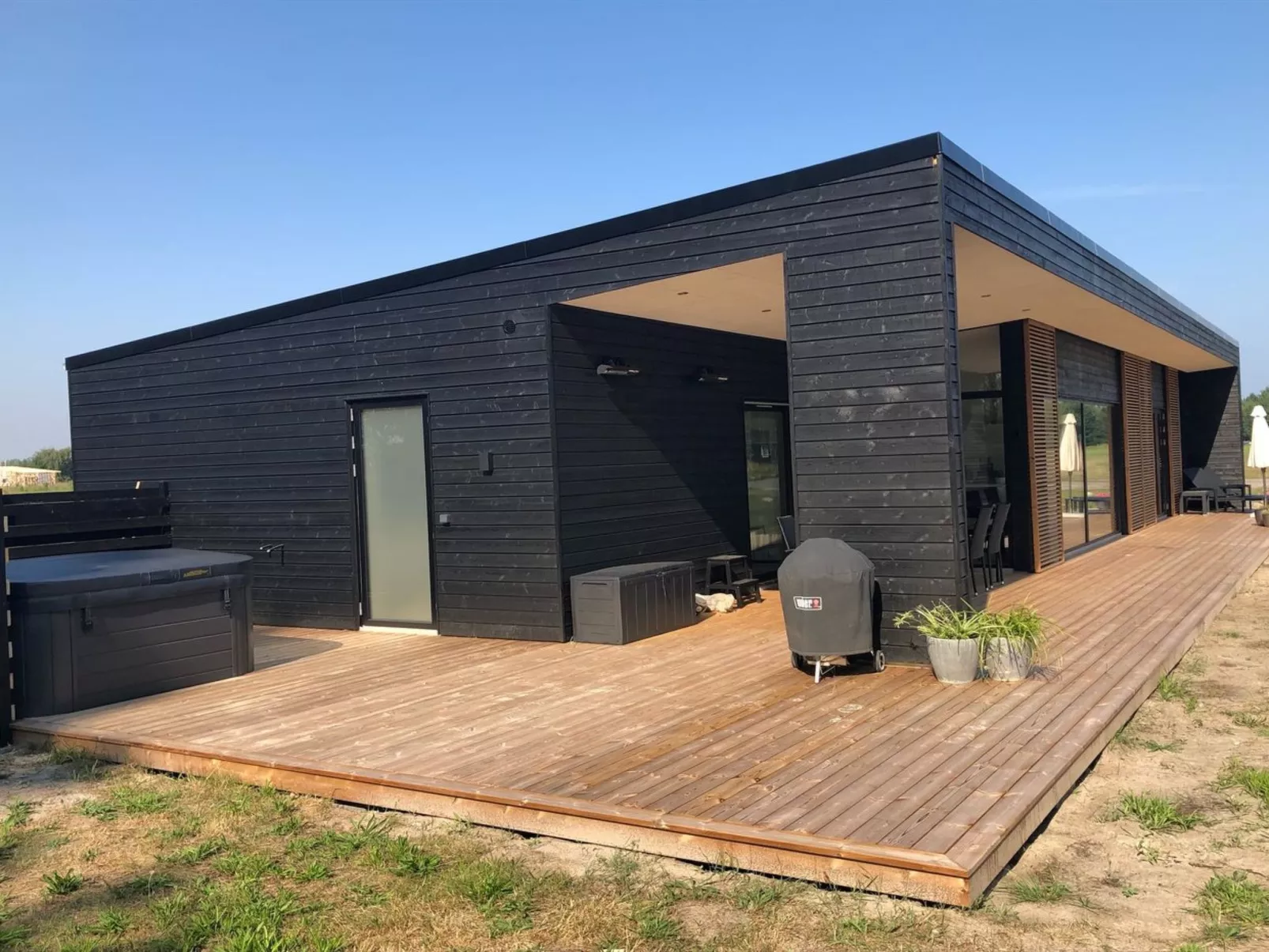 "Vanna" - 1.2km from the sea-Outside