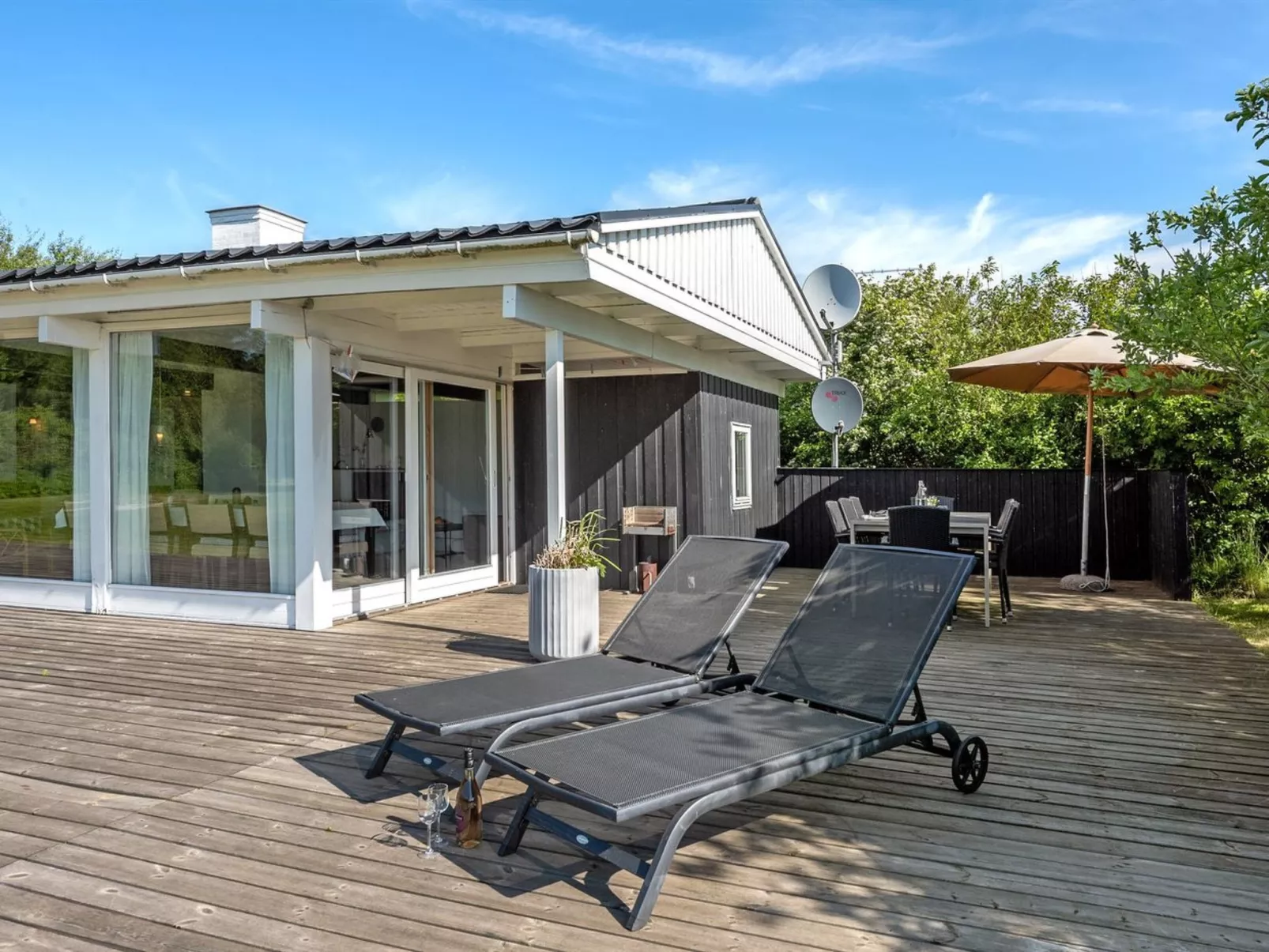 "Anund" - 1.4km from the sea-Outside