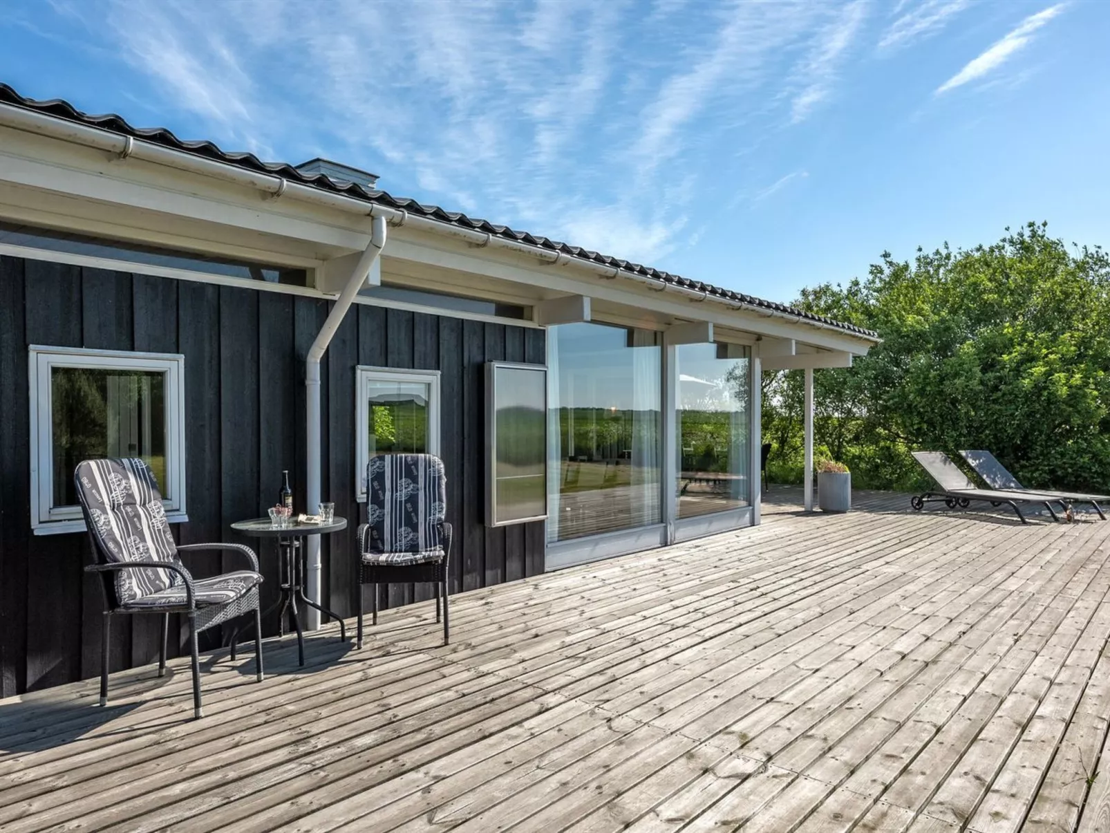 "Anund" - 1.4km from the sea-Outside