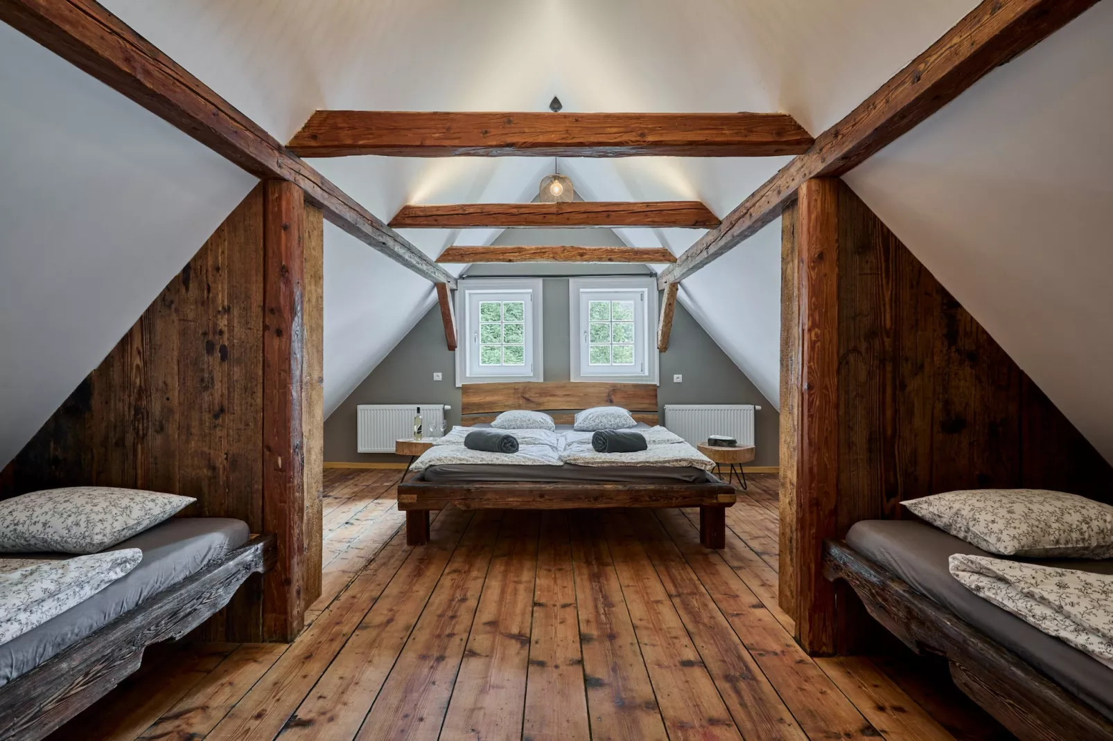 Horni Marsov KHF325-Bedroom