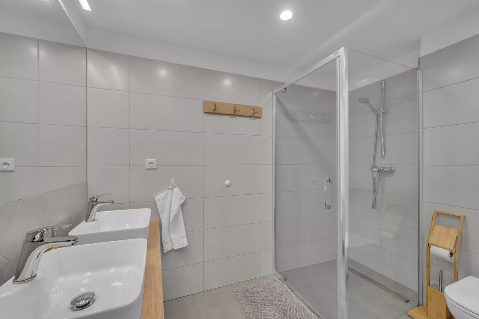 Cerny Dul KCL060-Bathroom