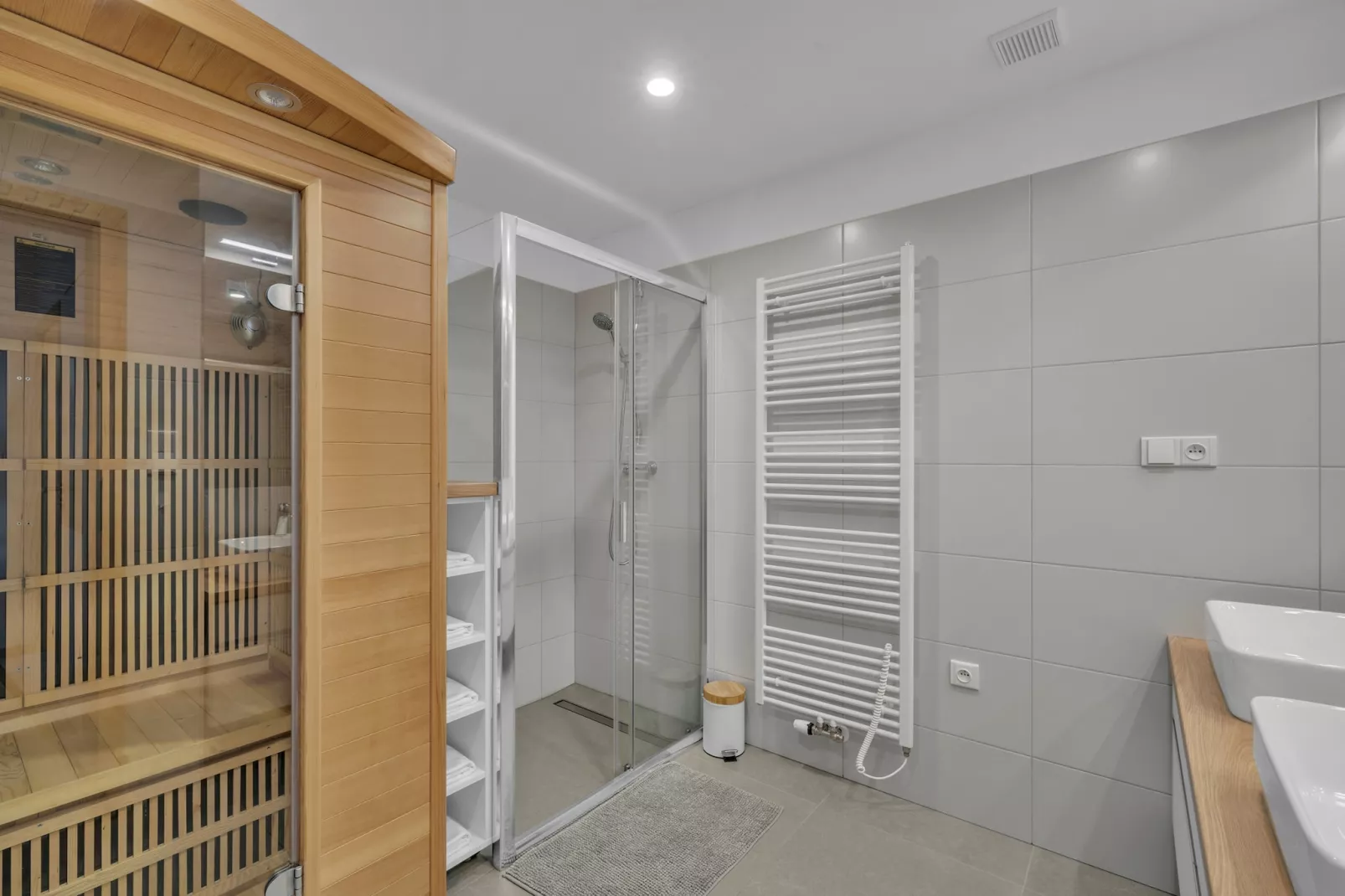 Cerny Dul KCL060-Bathroom