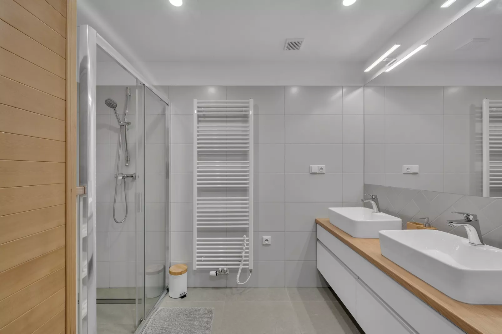 Cerny Dul KCL060-Bathroom