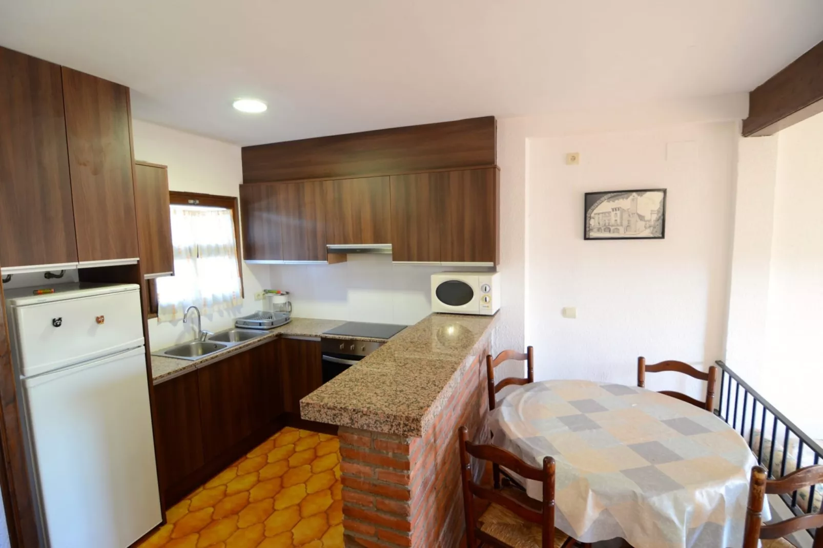ERMITA 100-Dining room