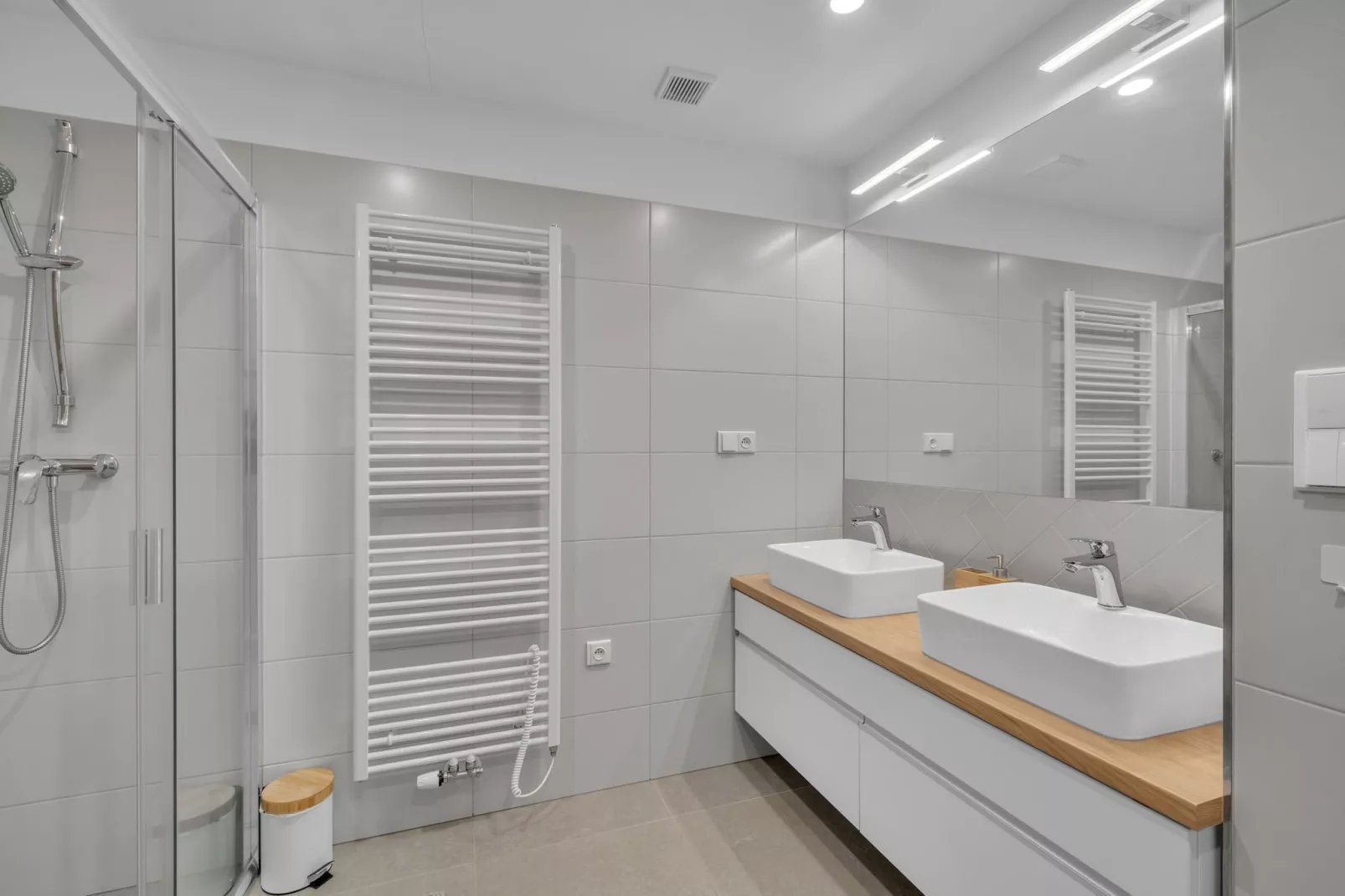Cerny Dul KCL060-Bathroom
