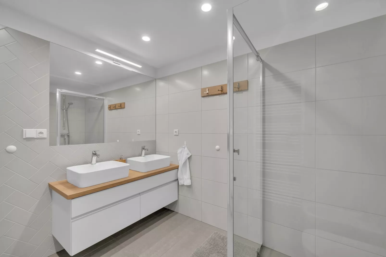 Cerny Dul KCL060-Bathroom