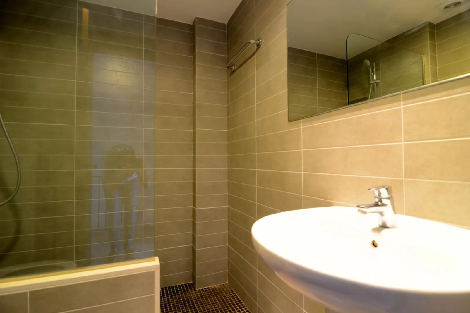 ERMITA 100-Bathroom