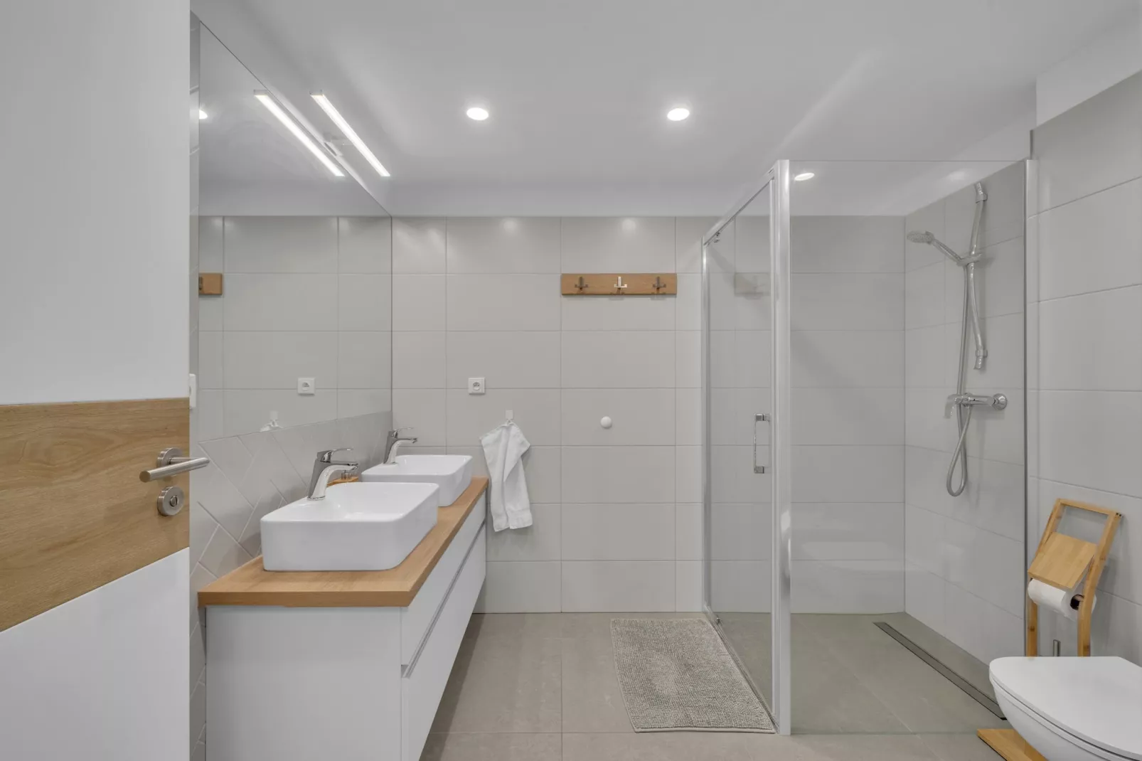Cerny Dul KCL061-A-Bathroom
