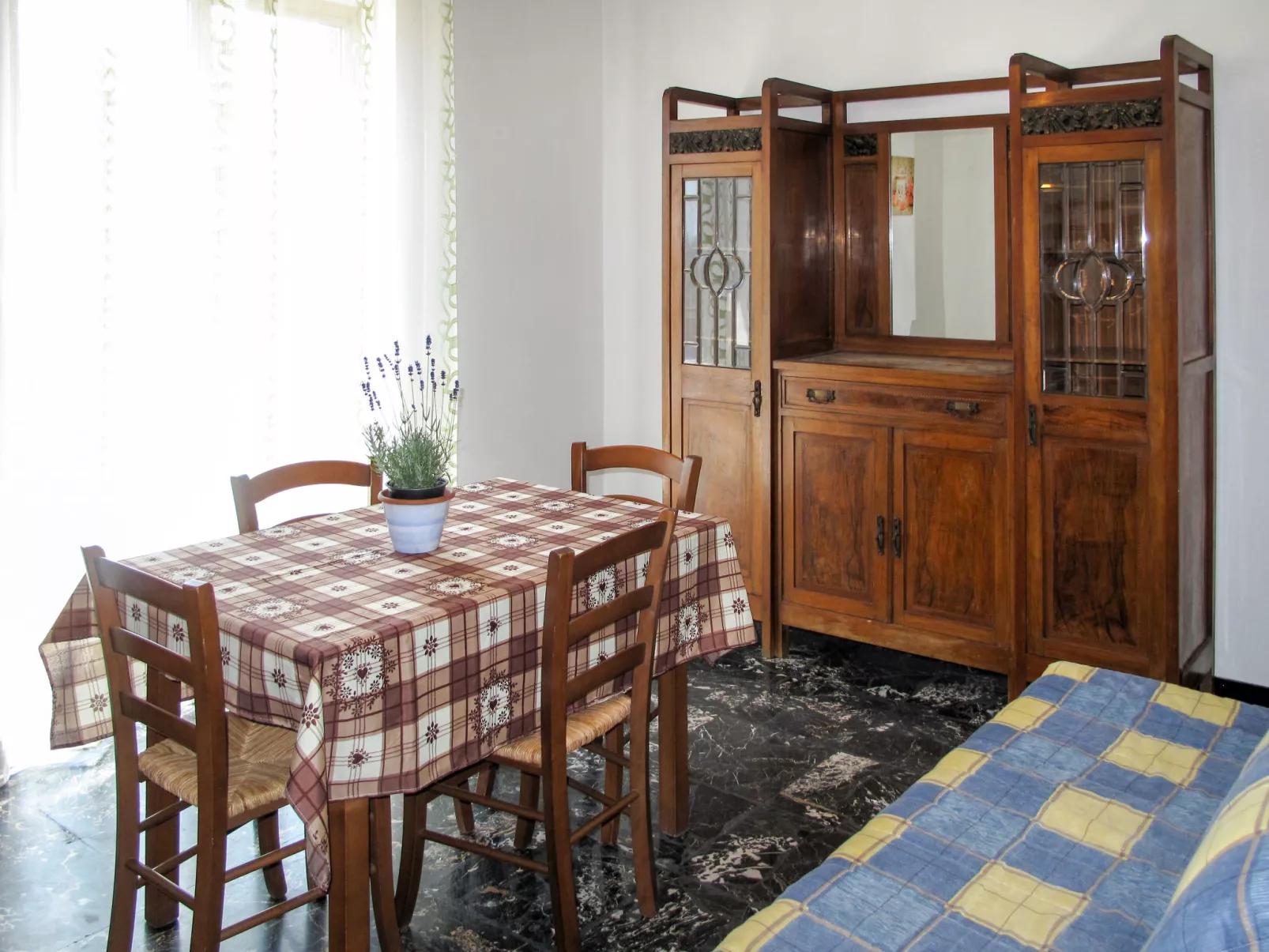 Casa Maria (DOL135)-Drinnen