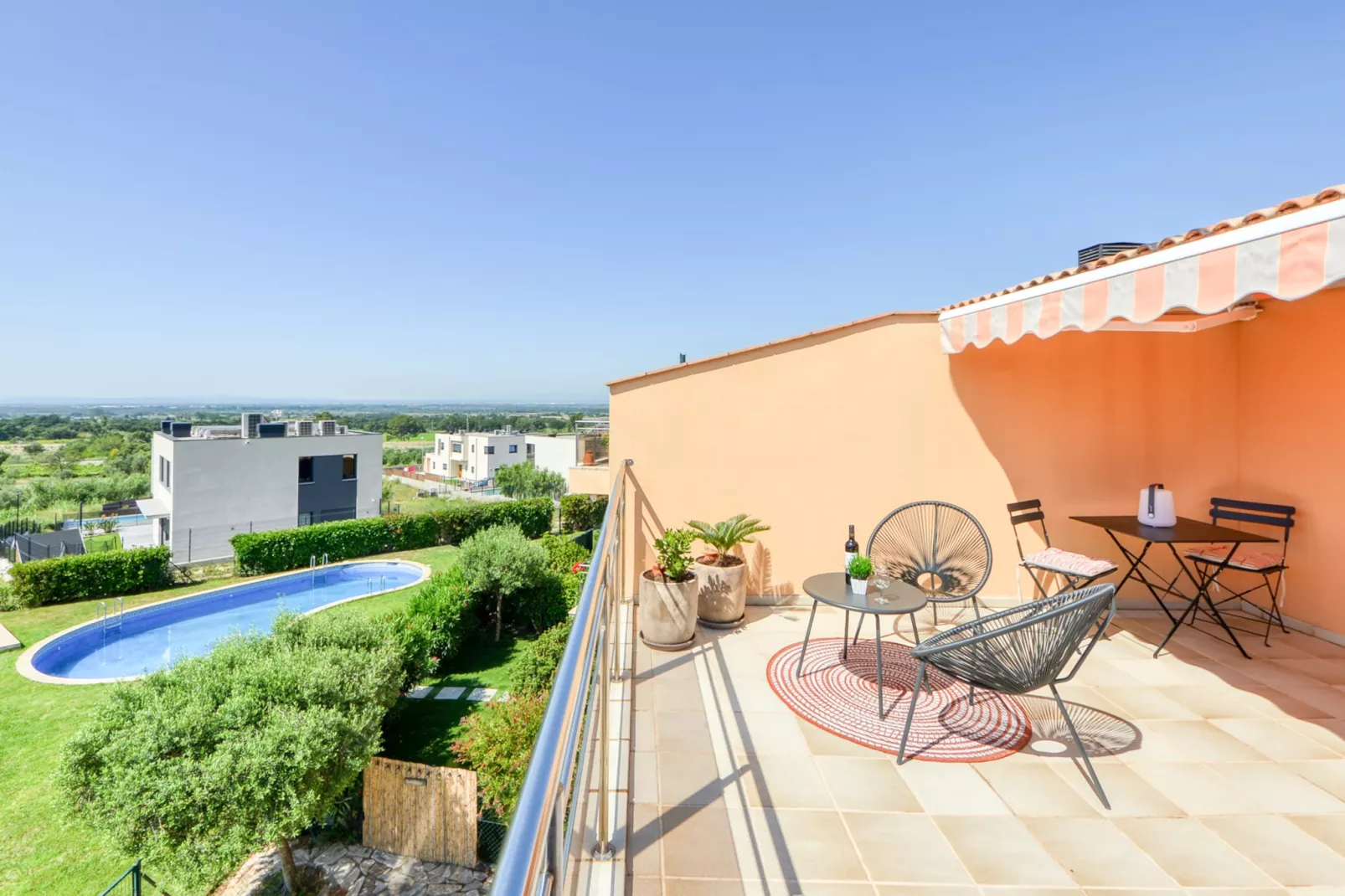 SUN VILLAGE  P4-View summer