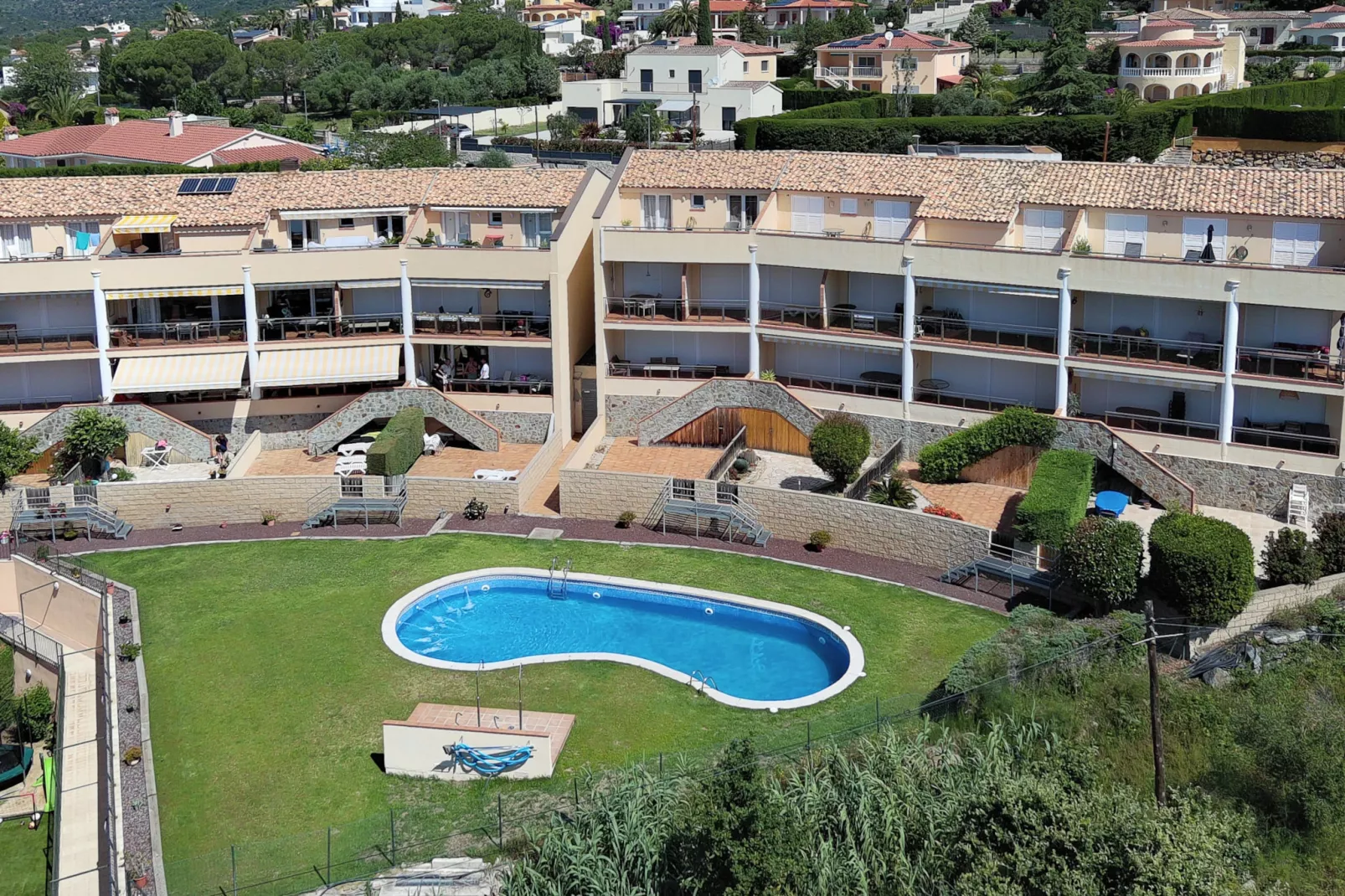 SUN VILLAGE  P4-Exterior summer