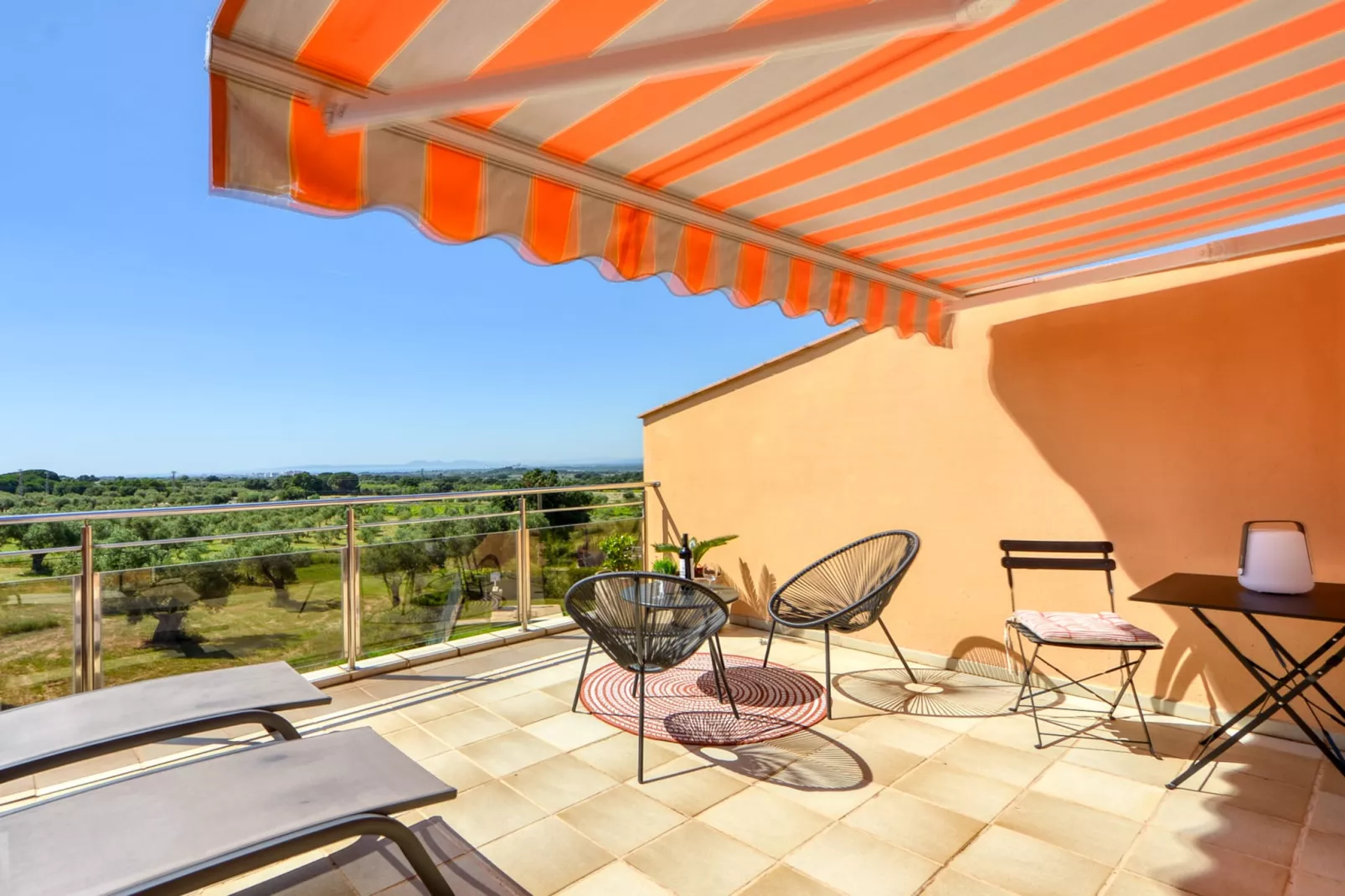 SUN VILLAGE  P4-View summer