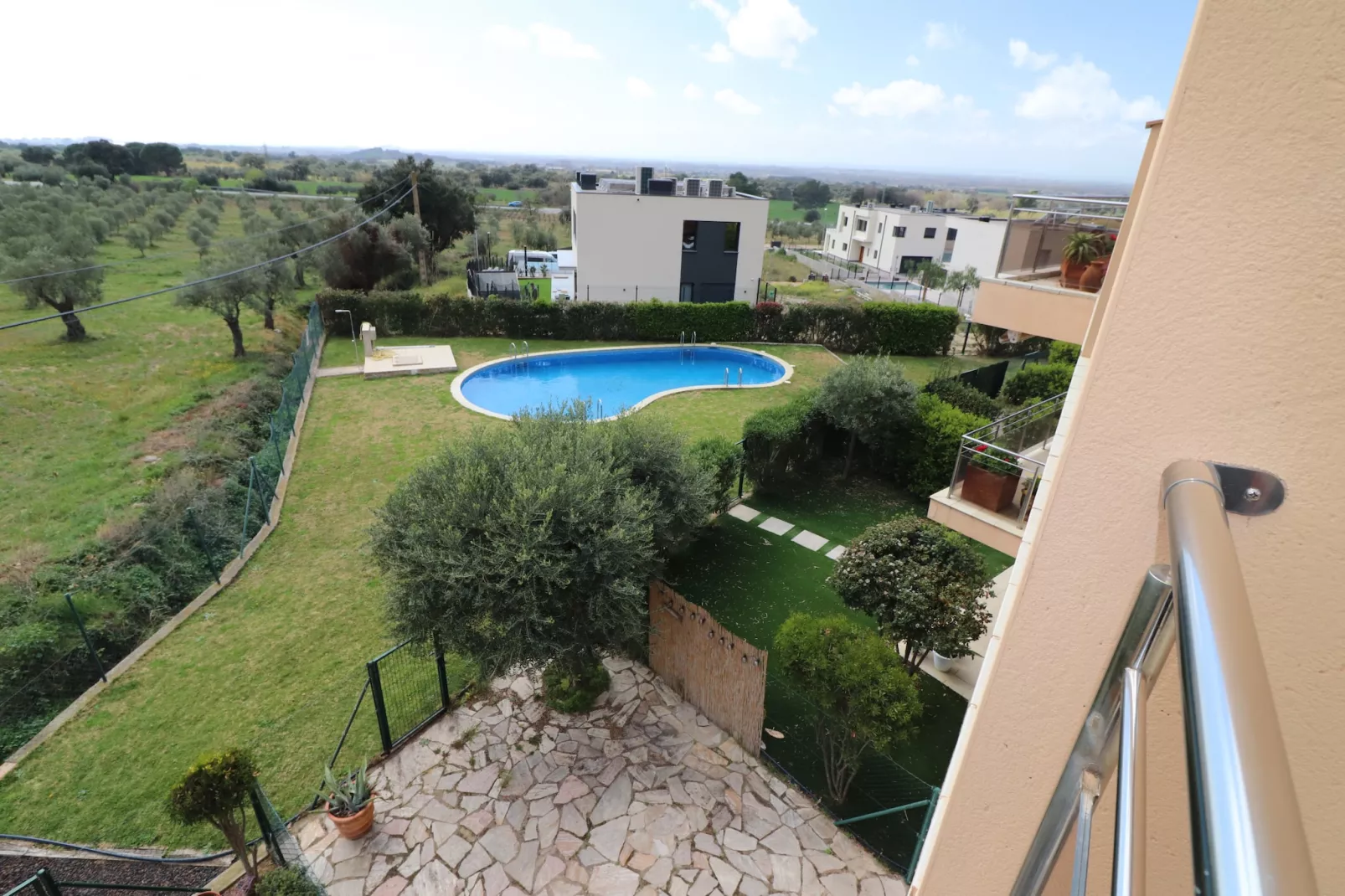 SUN VILLAGE  P4-View summer