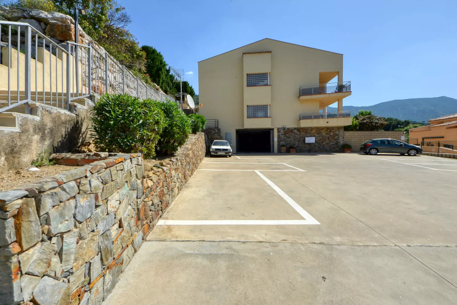 SUN VILLAGE  P4-Facilities