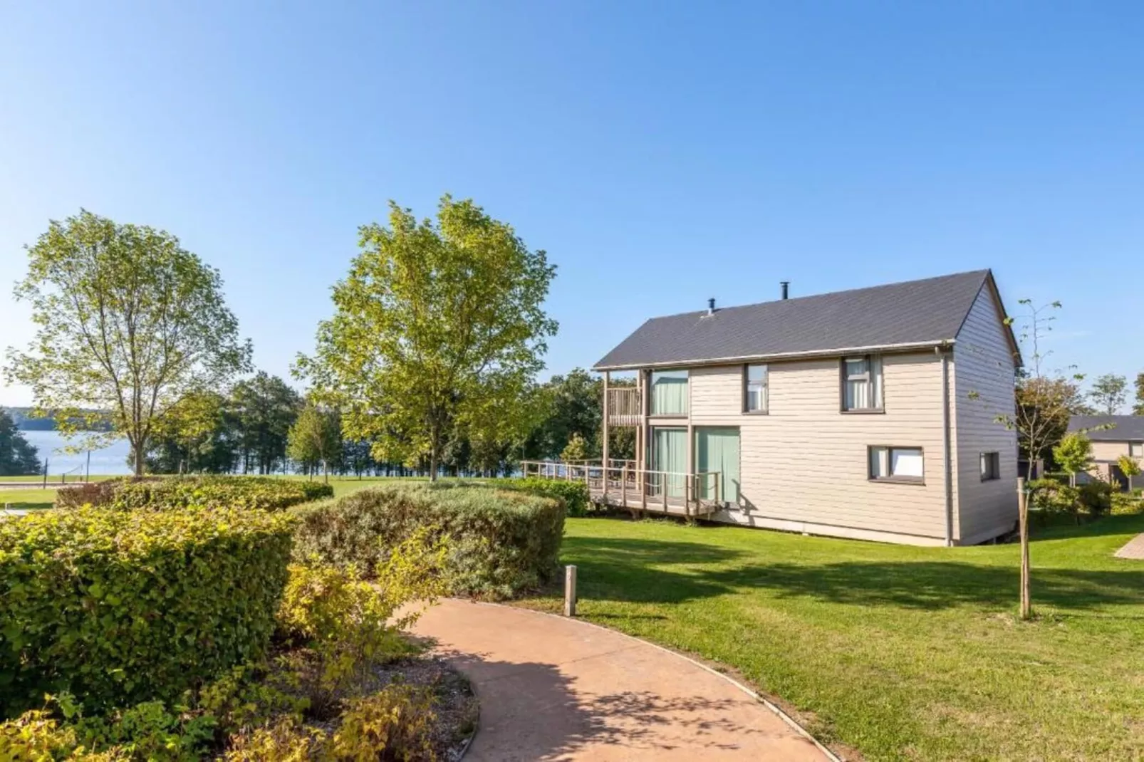 8 persons - 4 rooms 130m² without sauna-Außenbereich Sommer