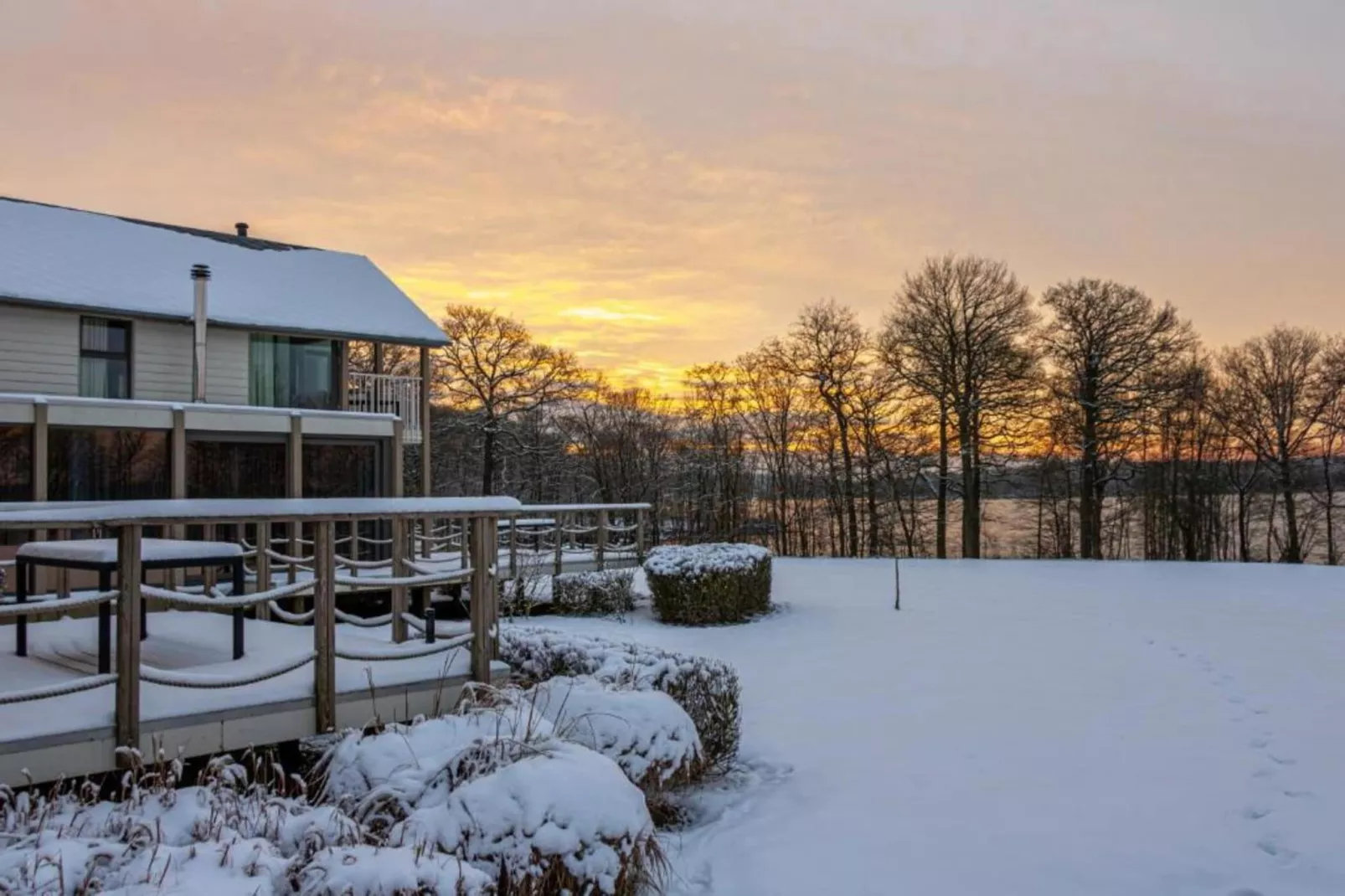 8 persons - 4 rooms 130m² without sauna-Außenbereich Winter