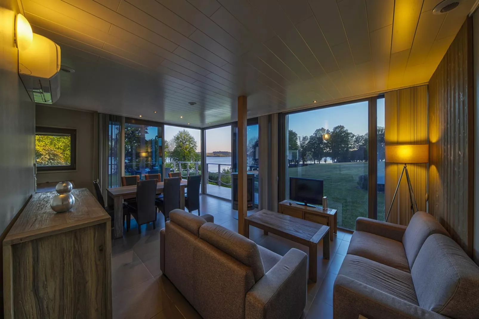 8 persons - 4 rooms 130m² without sauna-Wohnzimmer