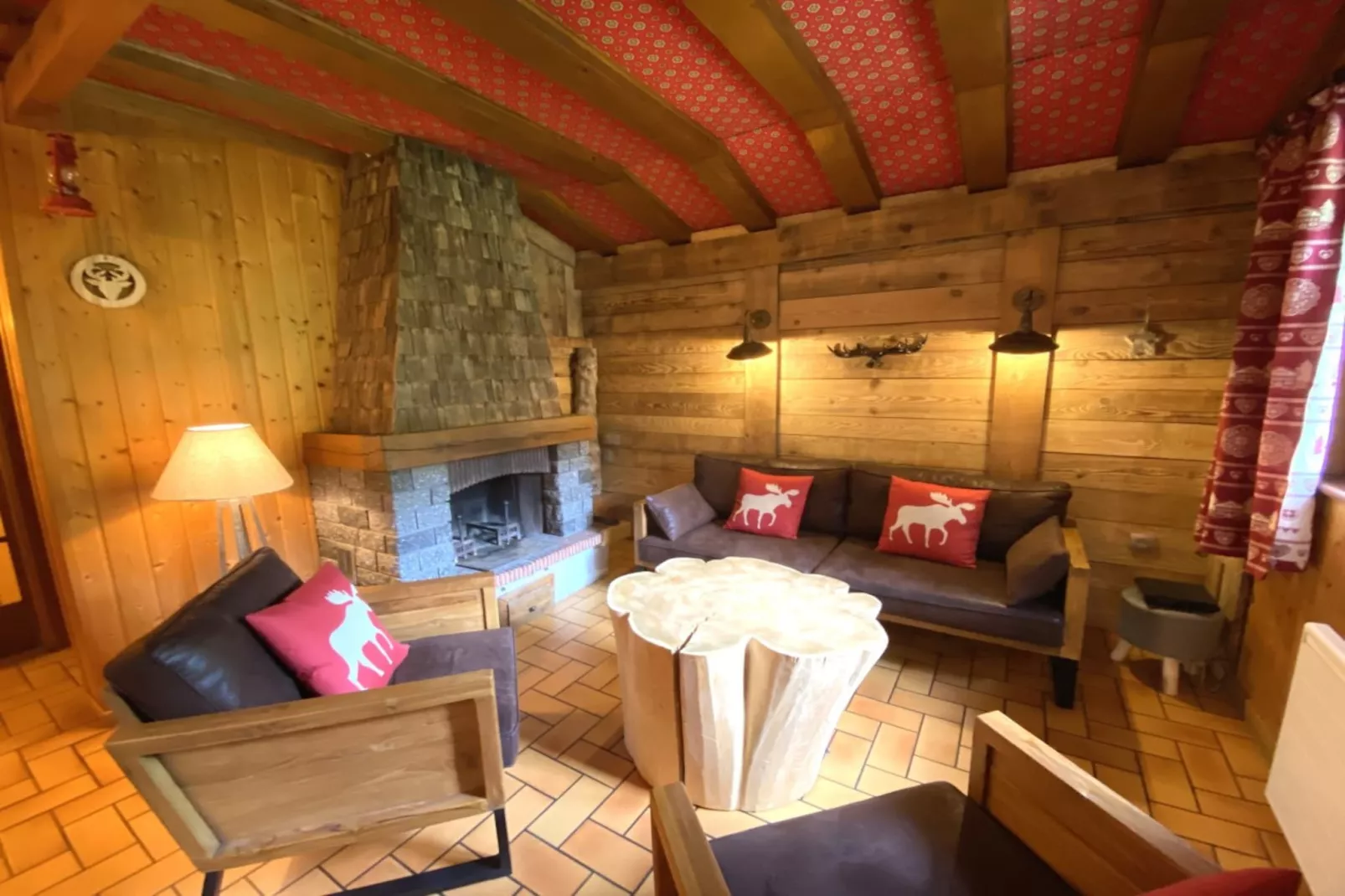 LE TRAPPEUR  Chalet en bois vue montagne-Living room