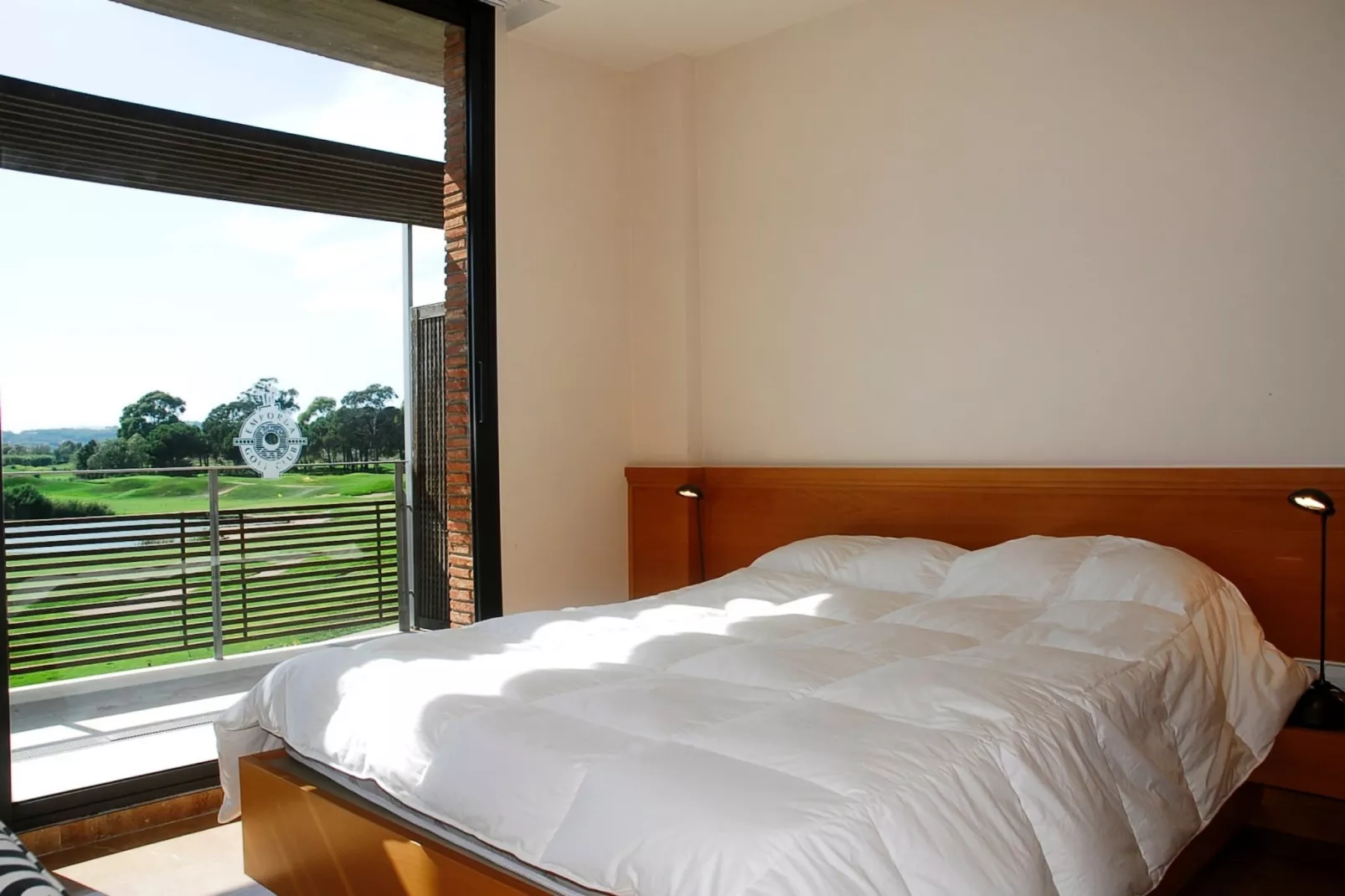 RESID.GOLF EST. 4 1-2-Bedroom
