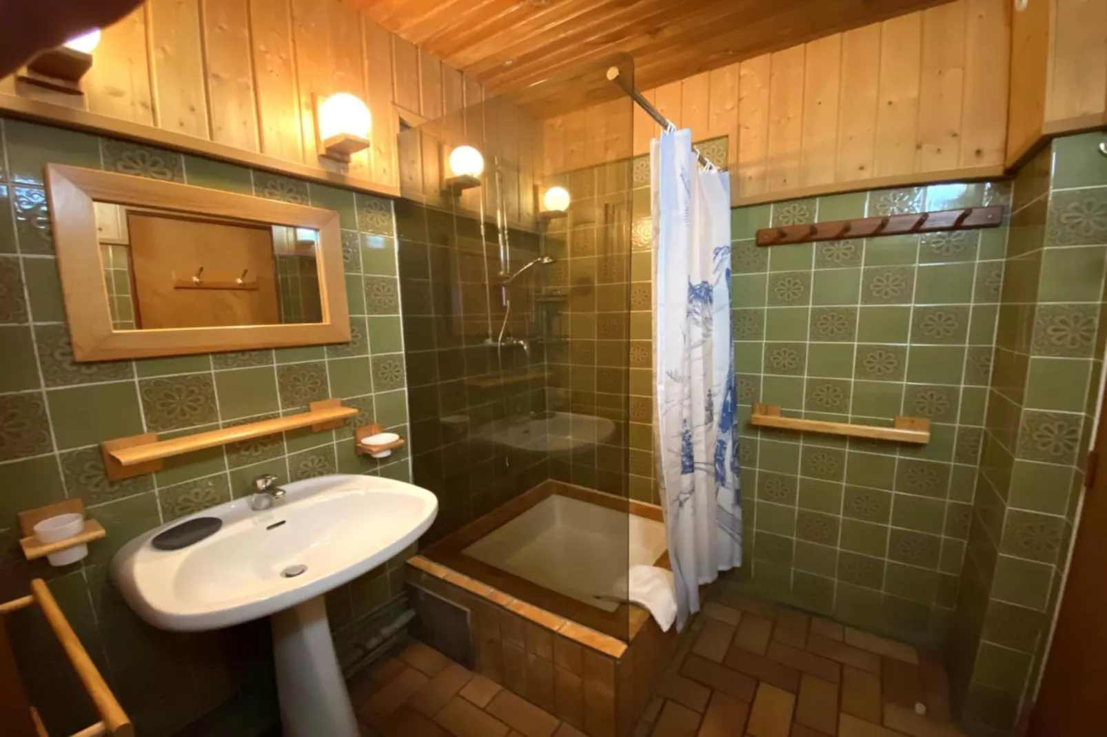 LE TRAPPEUR  Chalet en bois vue montagne-Bathroom