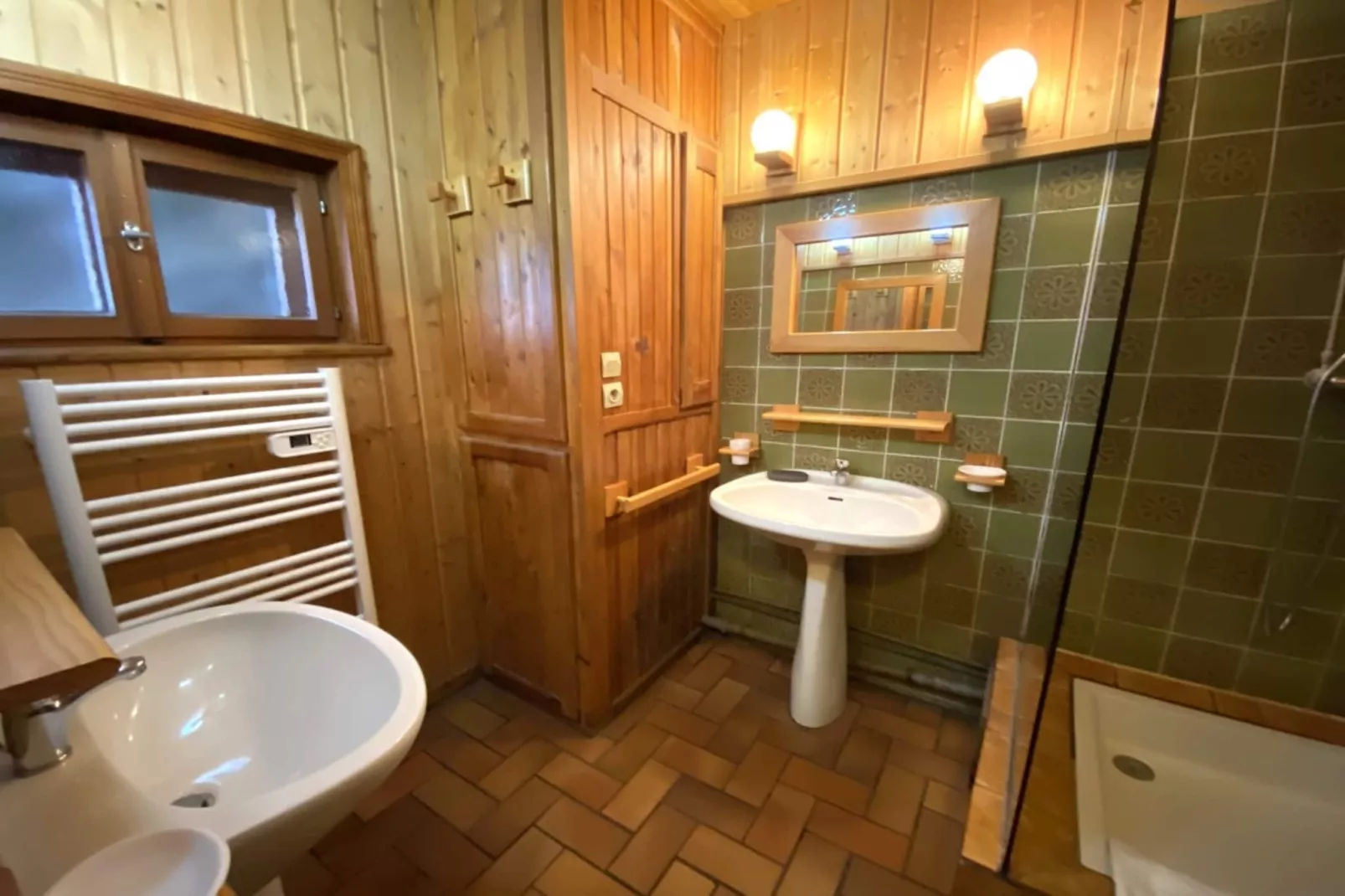 LE TRAPPEUR  Chalet en bois vue montagne-Bathroom