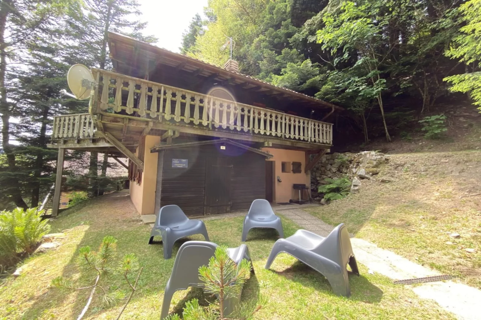LE TRAPPEUR  Chalet en bois vue montagne-Outdoor