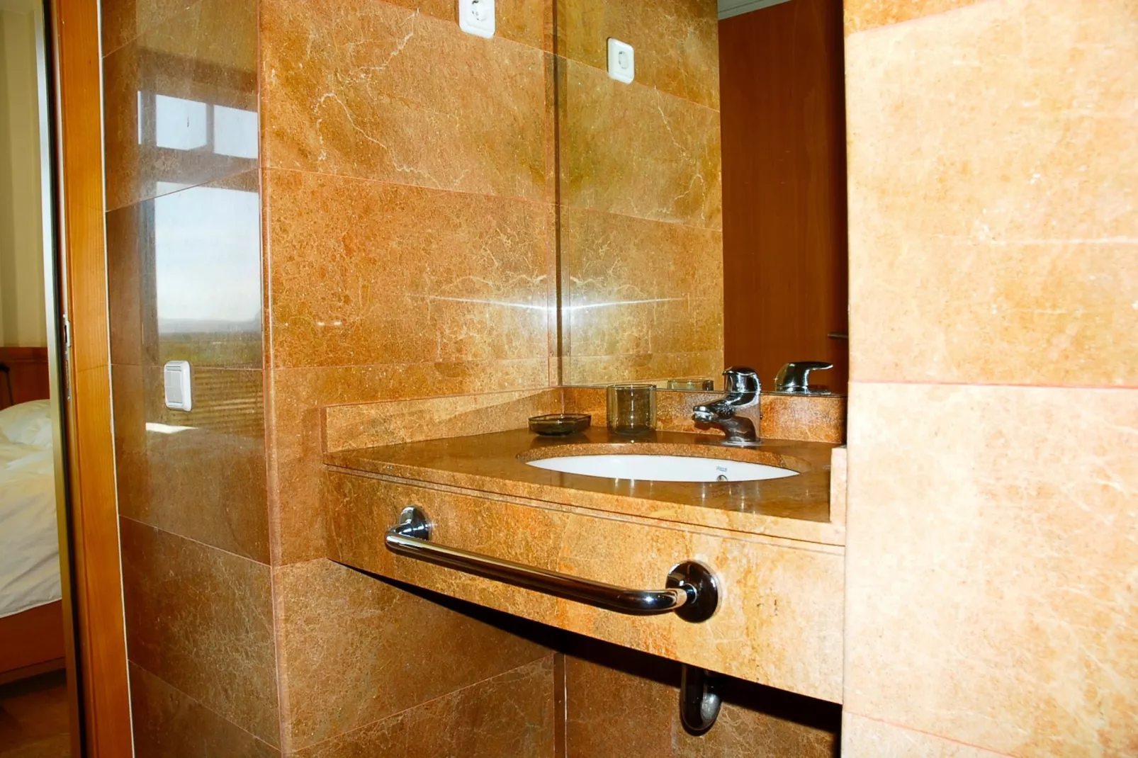 RESID.GOLF EST. 4 1-2-Bathroom