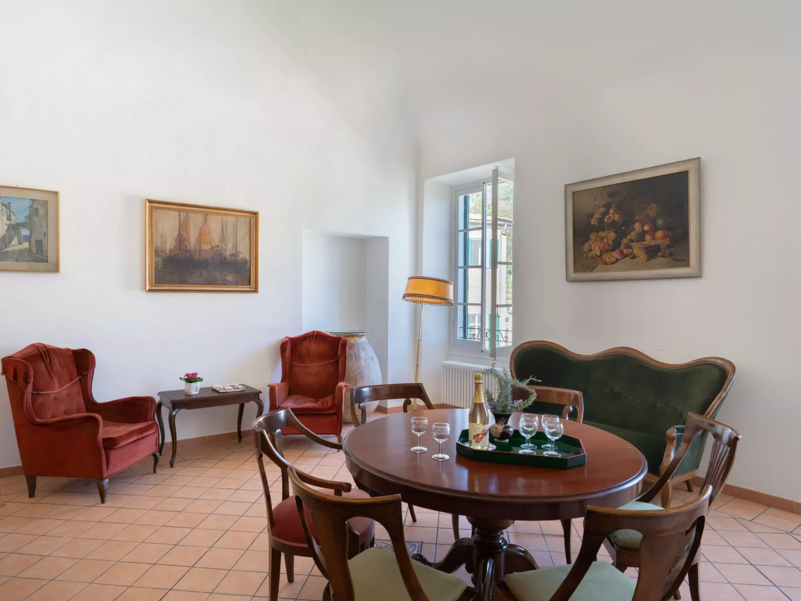 Giovanni (DOL116)-Inside