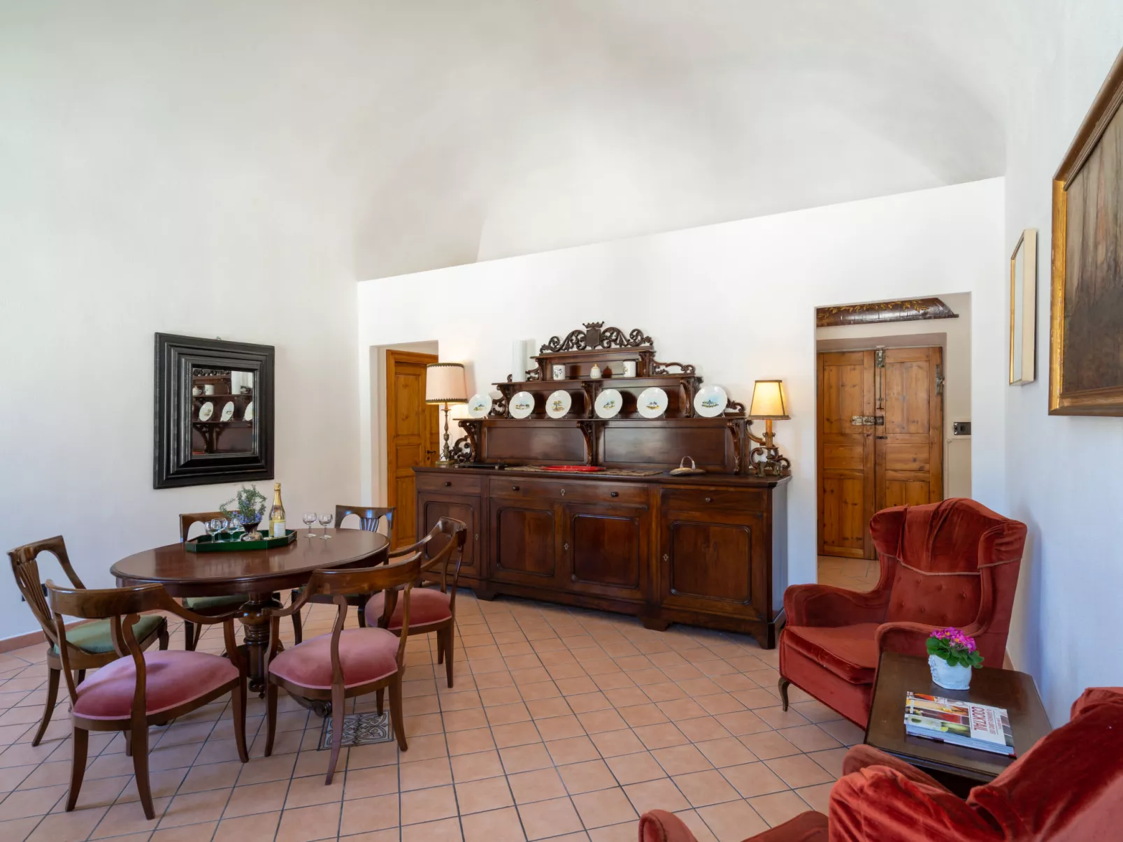 Giovanni (DOL116)-Inside