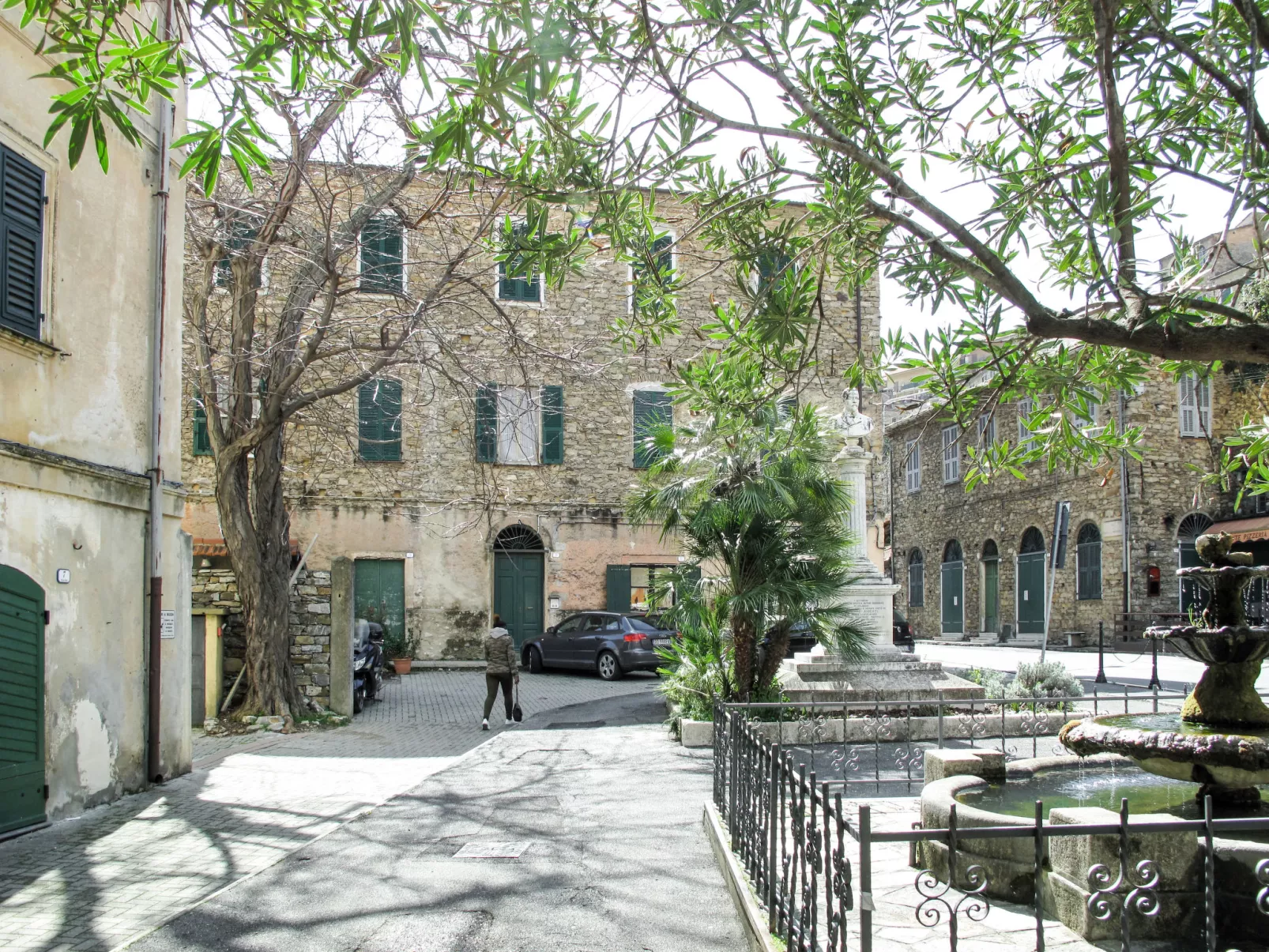 Giovanni (DOL116)-Outside