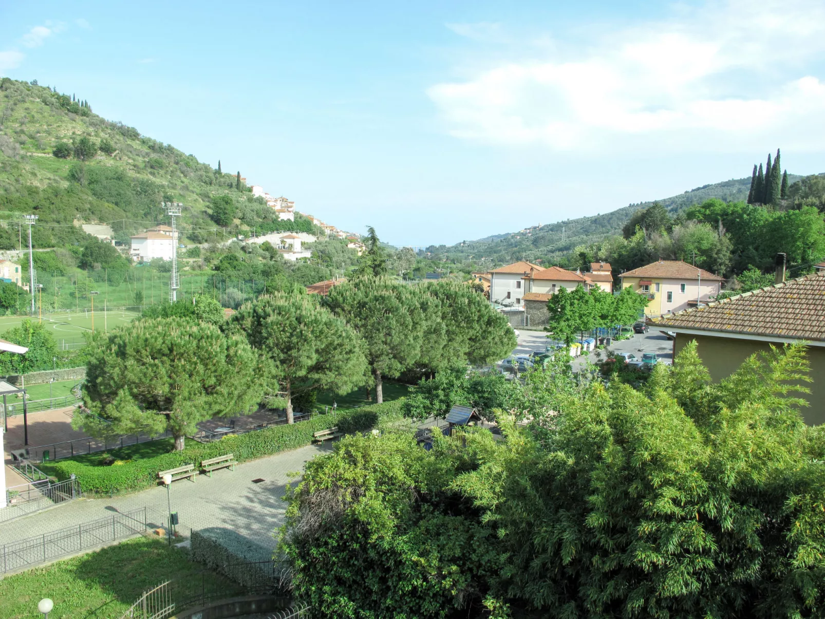 Giovanni (DOL116)-Outside