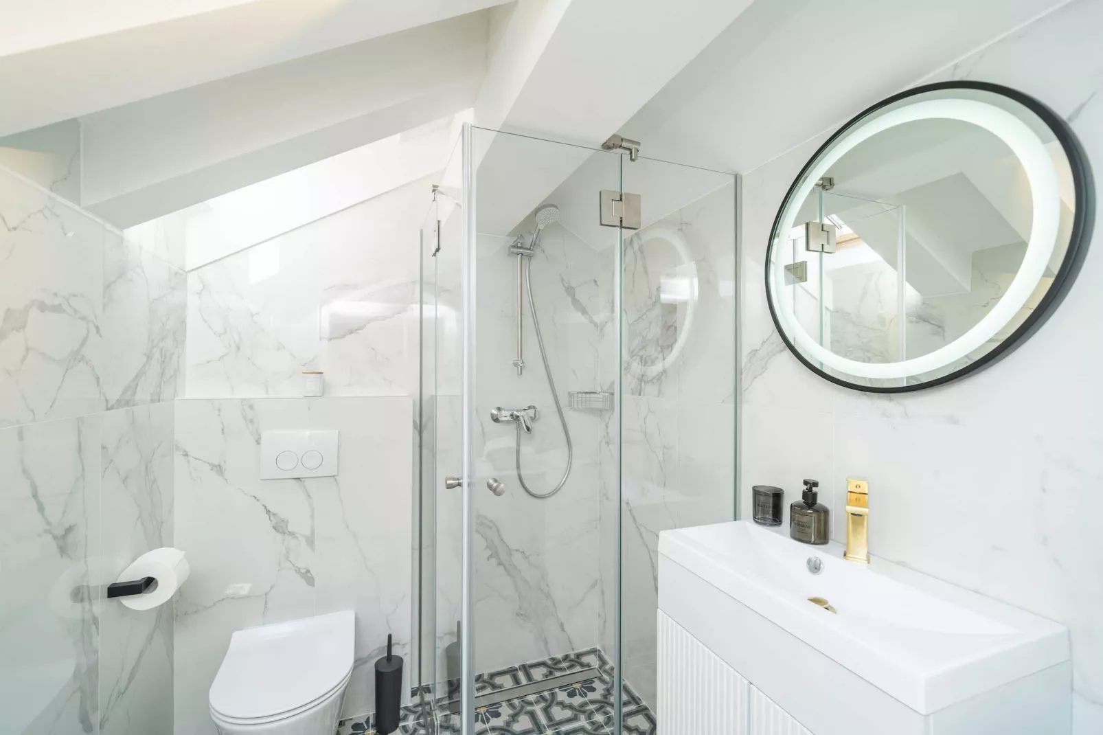 Apartments Villa Aura - Duplex studio with Balcony and shared swimming pool-Bathroom
