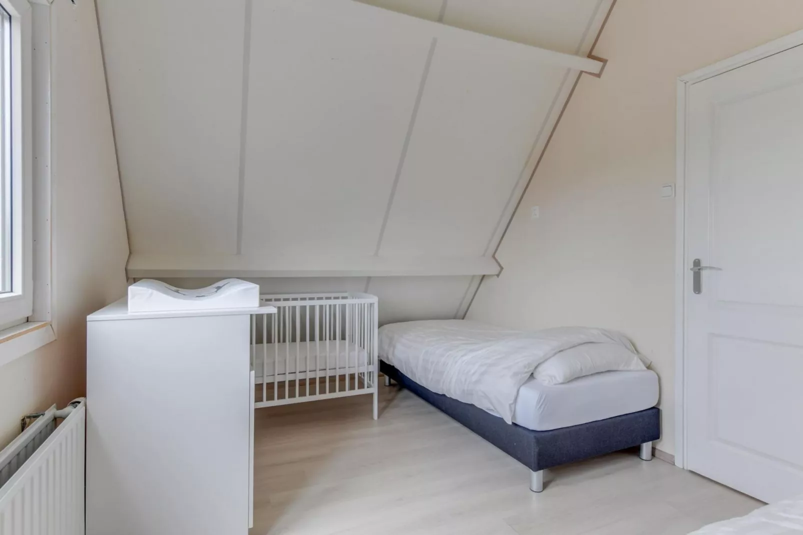 Gudea 1-Bedroom