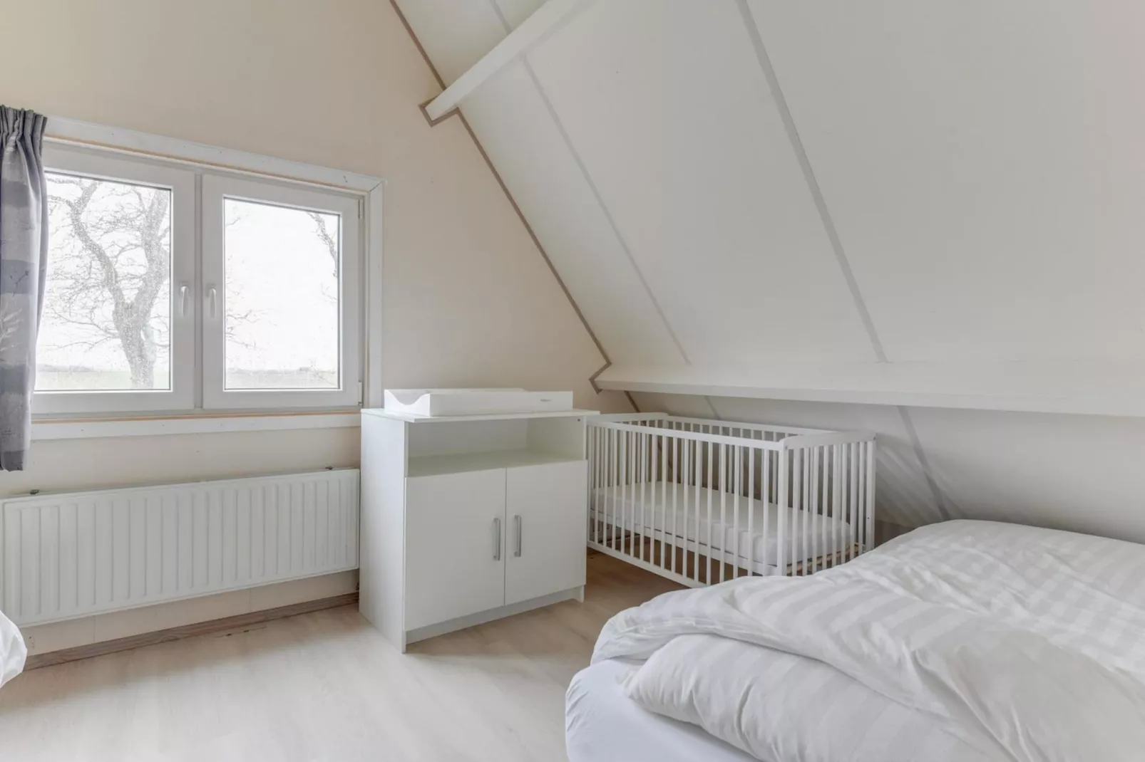 Gudea 1-Bedroom
