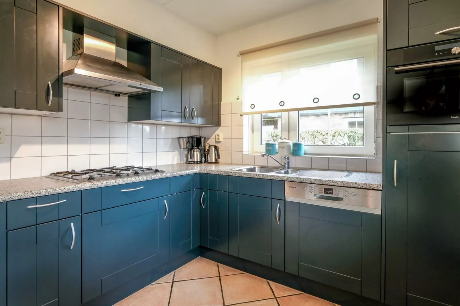 Anzelhoef 30-Kitchen